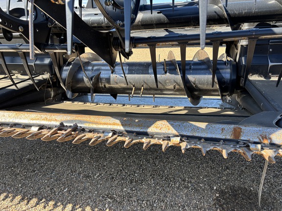 Used 2011 MacDon FD70-40 Combine Platforms at Horizon Ag & Turf in Lloydminster, AB - Photo8