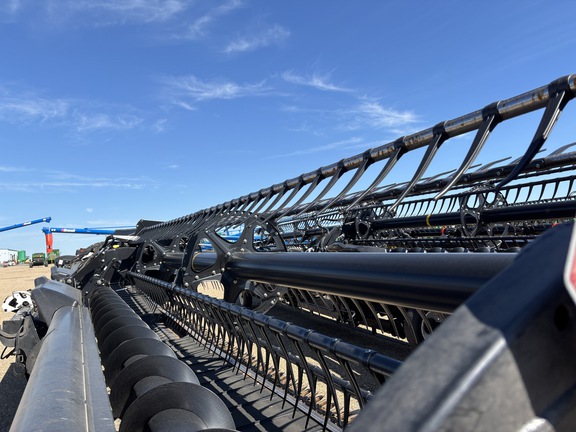 Used 2011 MacDon FD70-40 Combine Platforms at Horizon Ag & Turf in Lloydminster, AB - Photo13