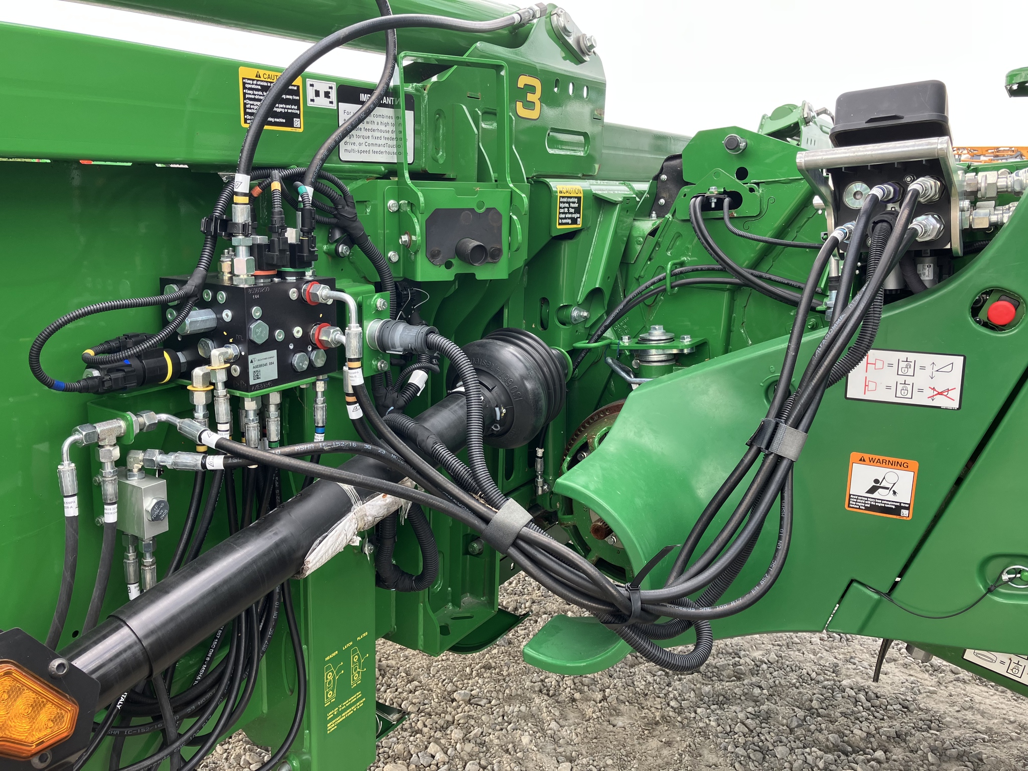 2024 John Deere C18F Image 8