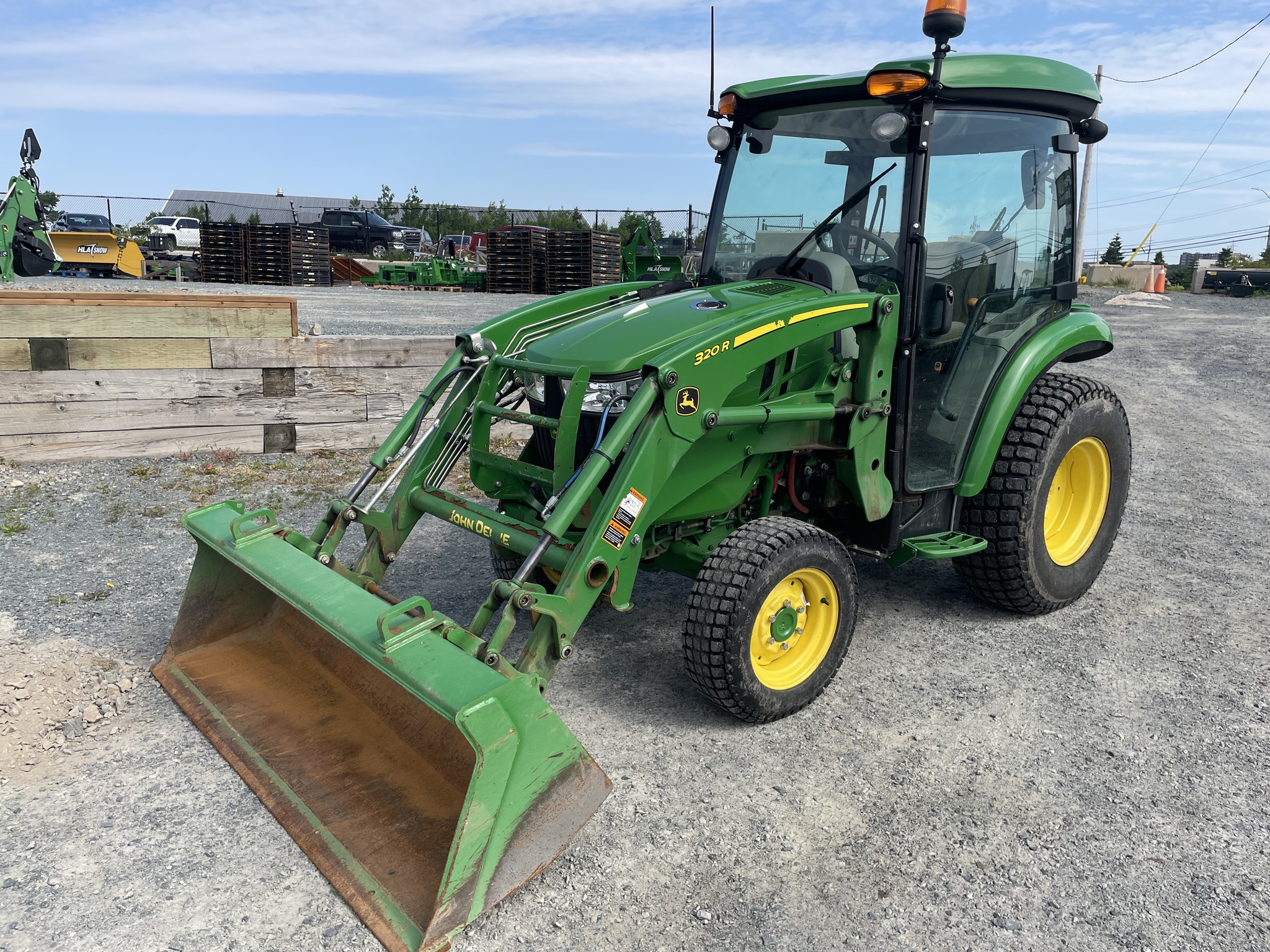 2023 John Deere 3039R Image 1