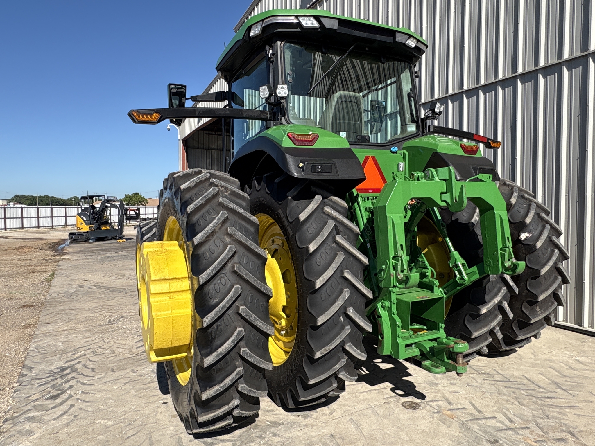 2021 John Deere 8R 370 Image 15