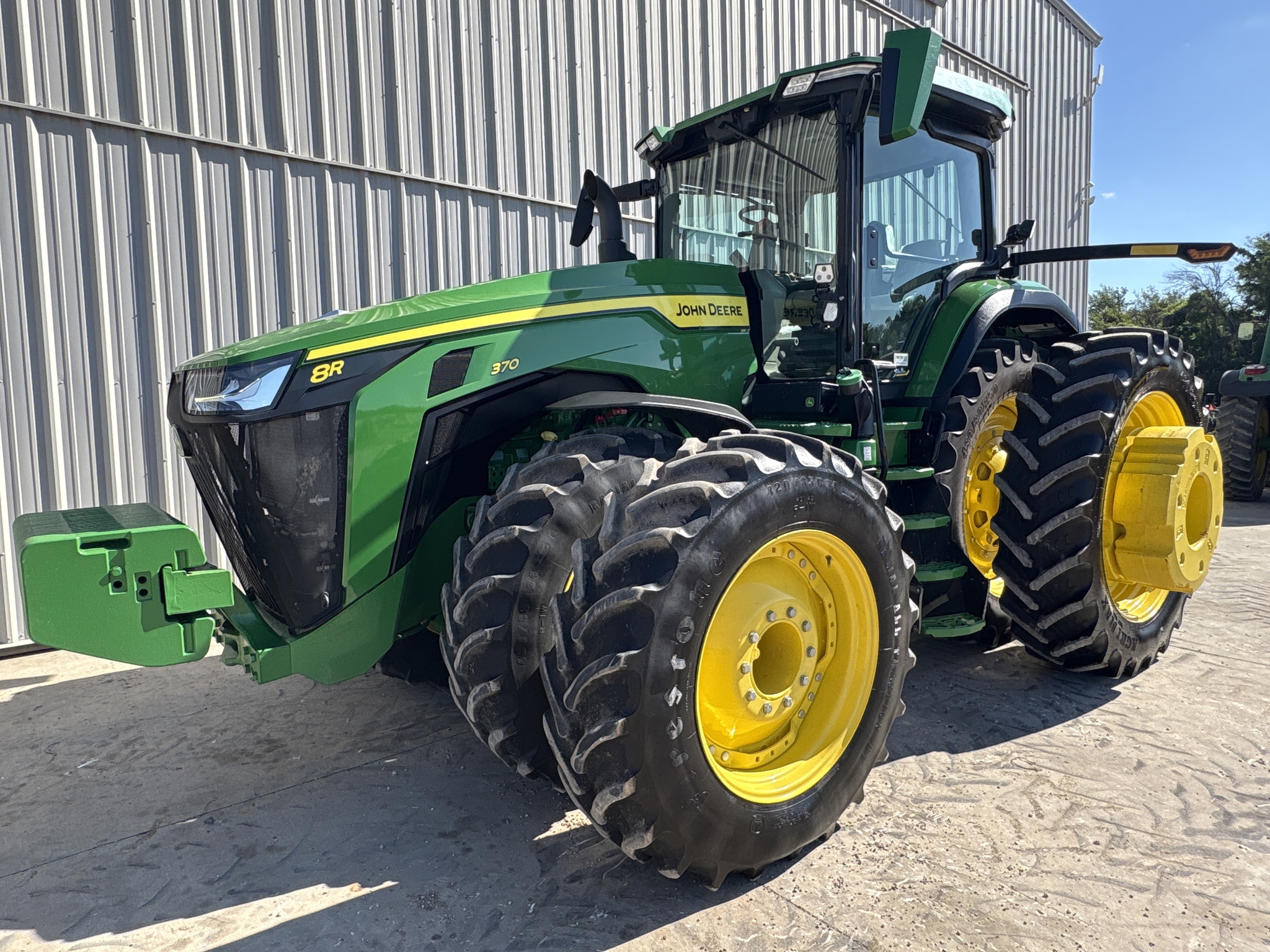 2021 John Deere 8R 370 Image 3