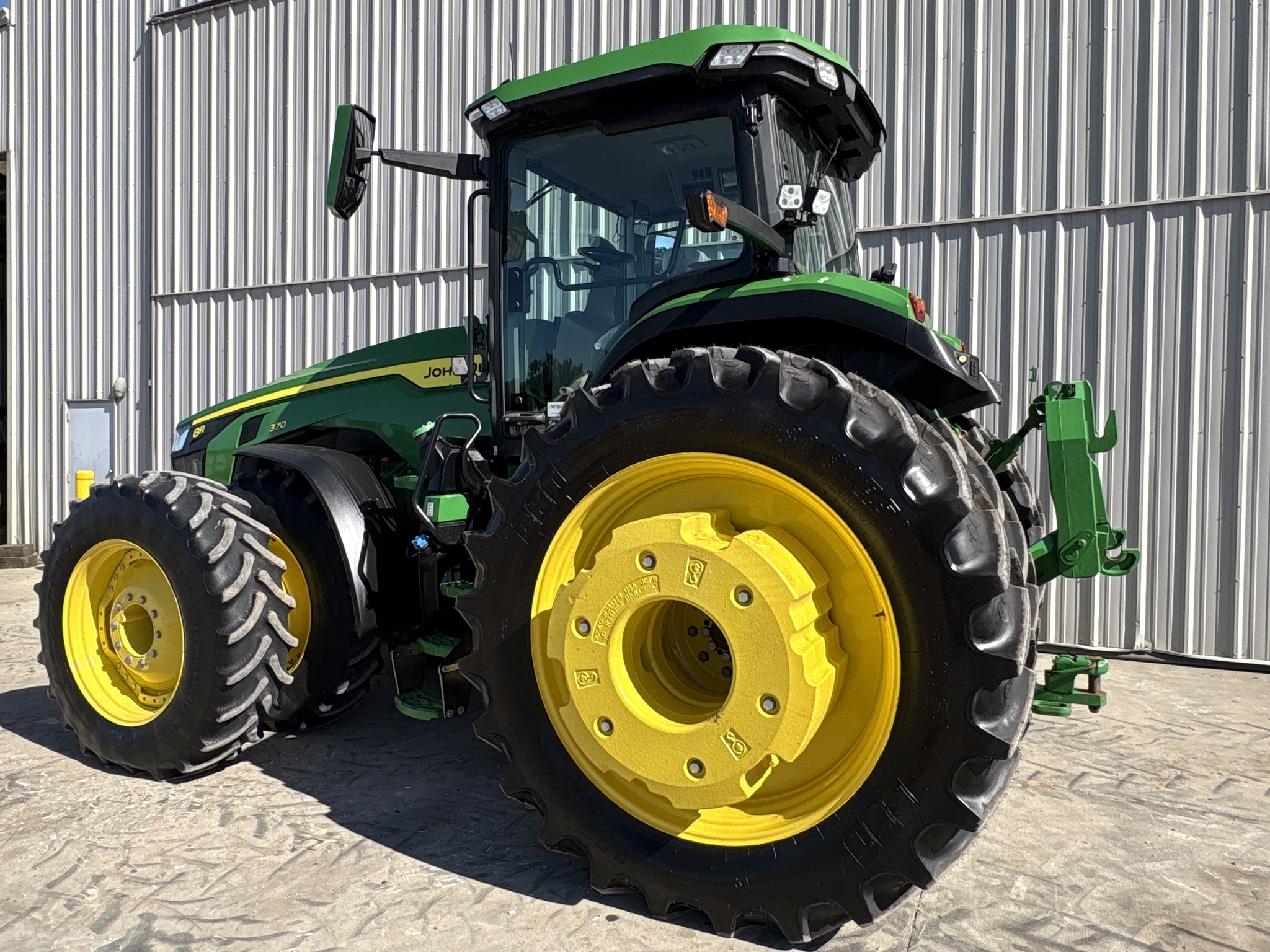 2021 John Deere 8R 370 Image 16