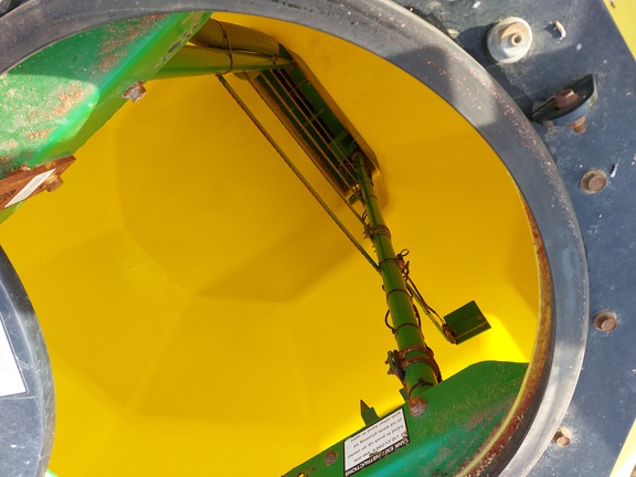 Used 2018 John Deere 1870 Air Drills and Seeders at Horizon Ag & Turf in St. Paul, AB - Photo14