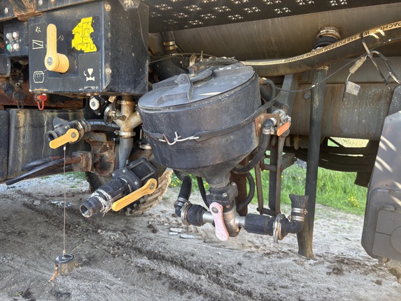 Photo of 2013 RoGator RG1100