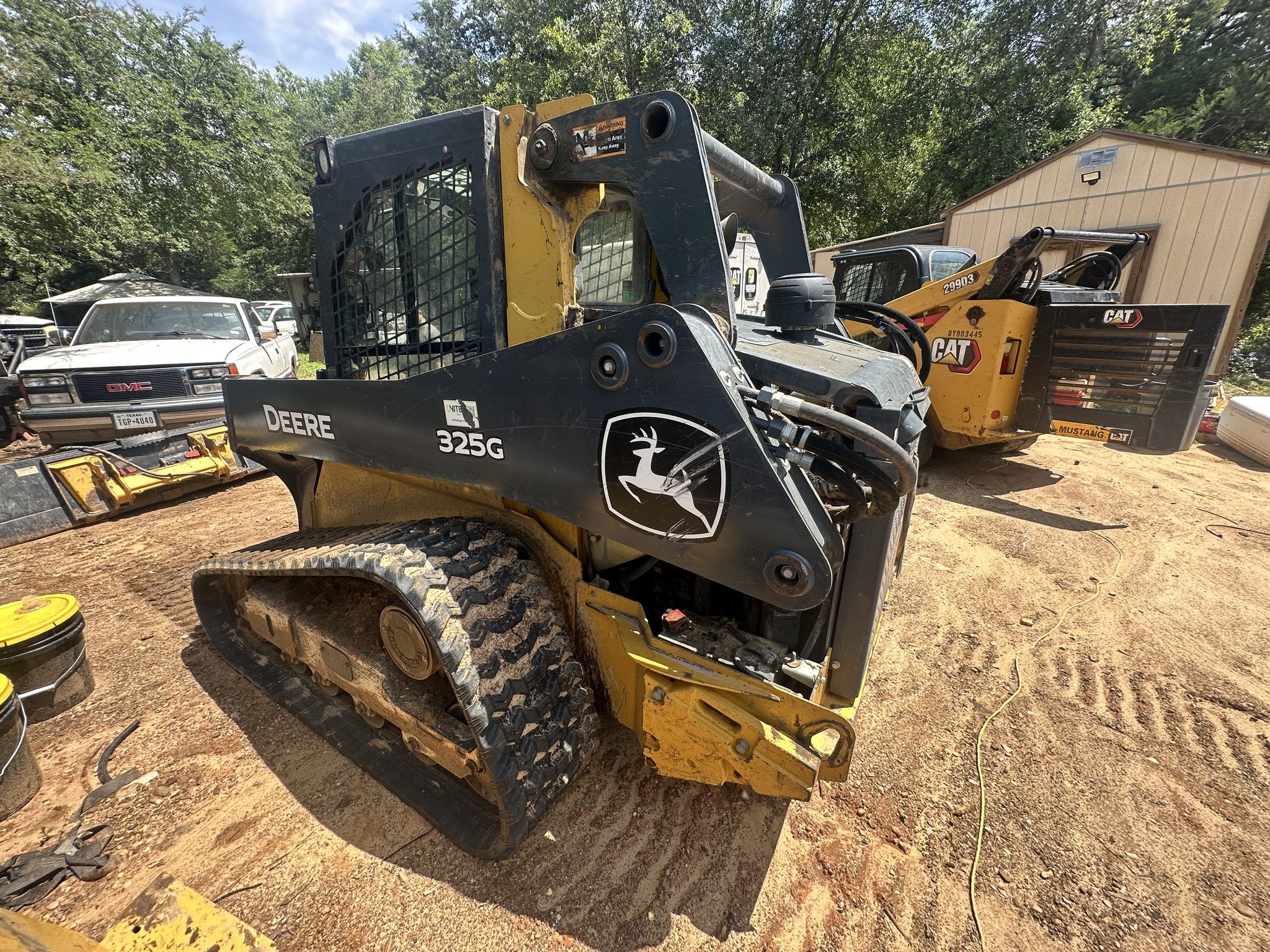 2022 John Deere 325G Image 12
