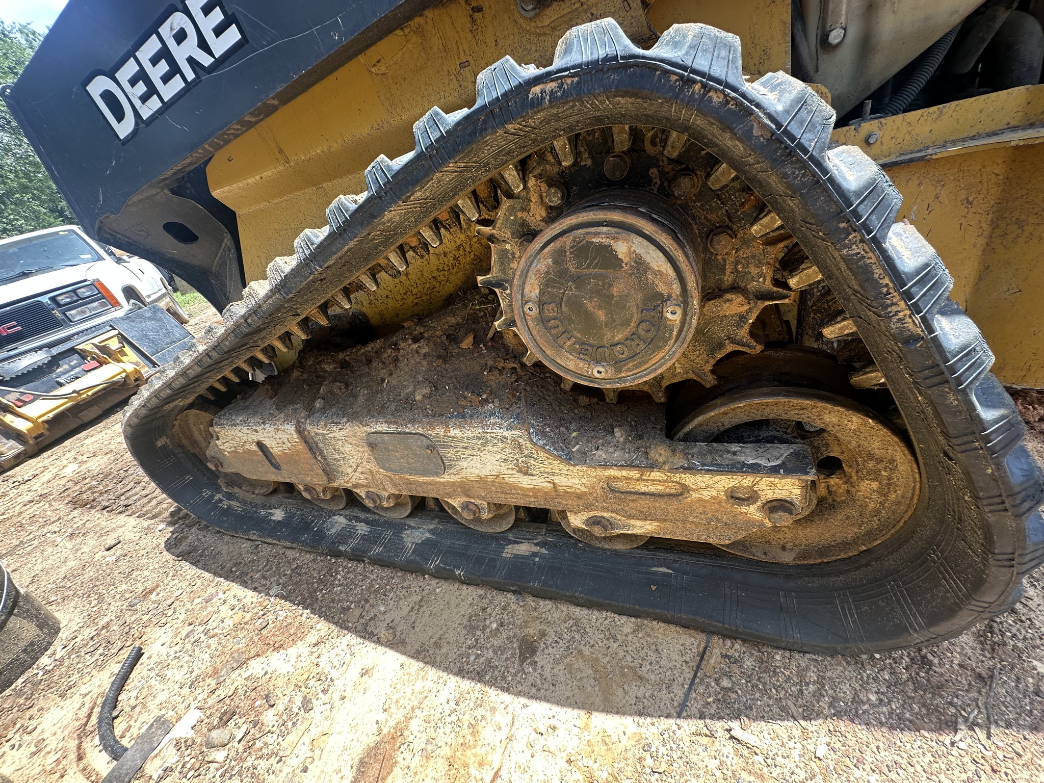 2022 John Deere 325G Image 29