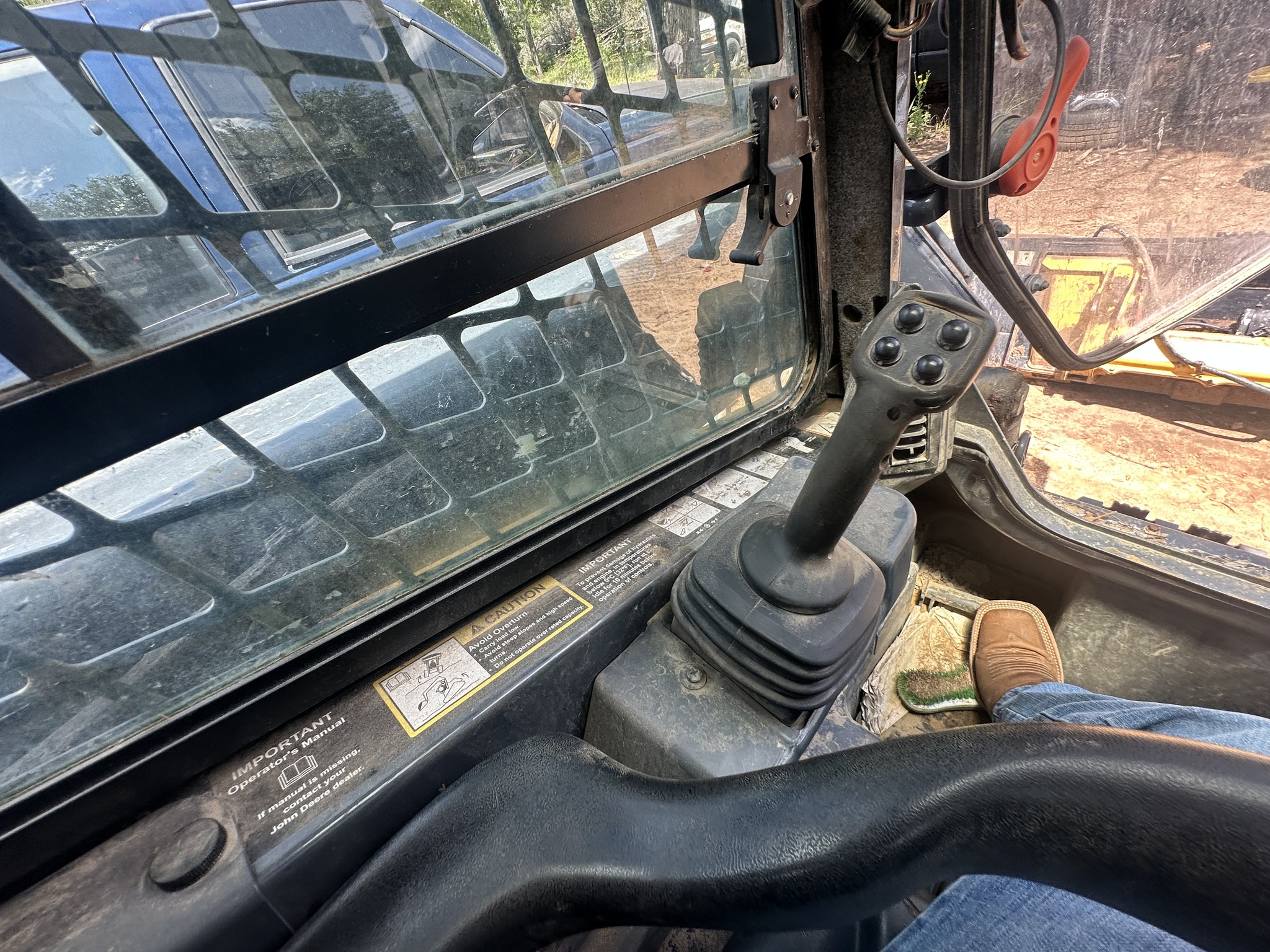 2022 John Deere 325G Image 19
