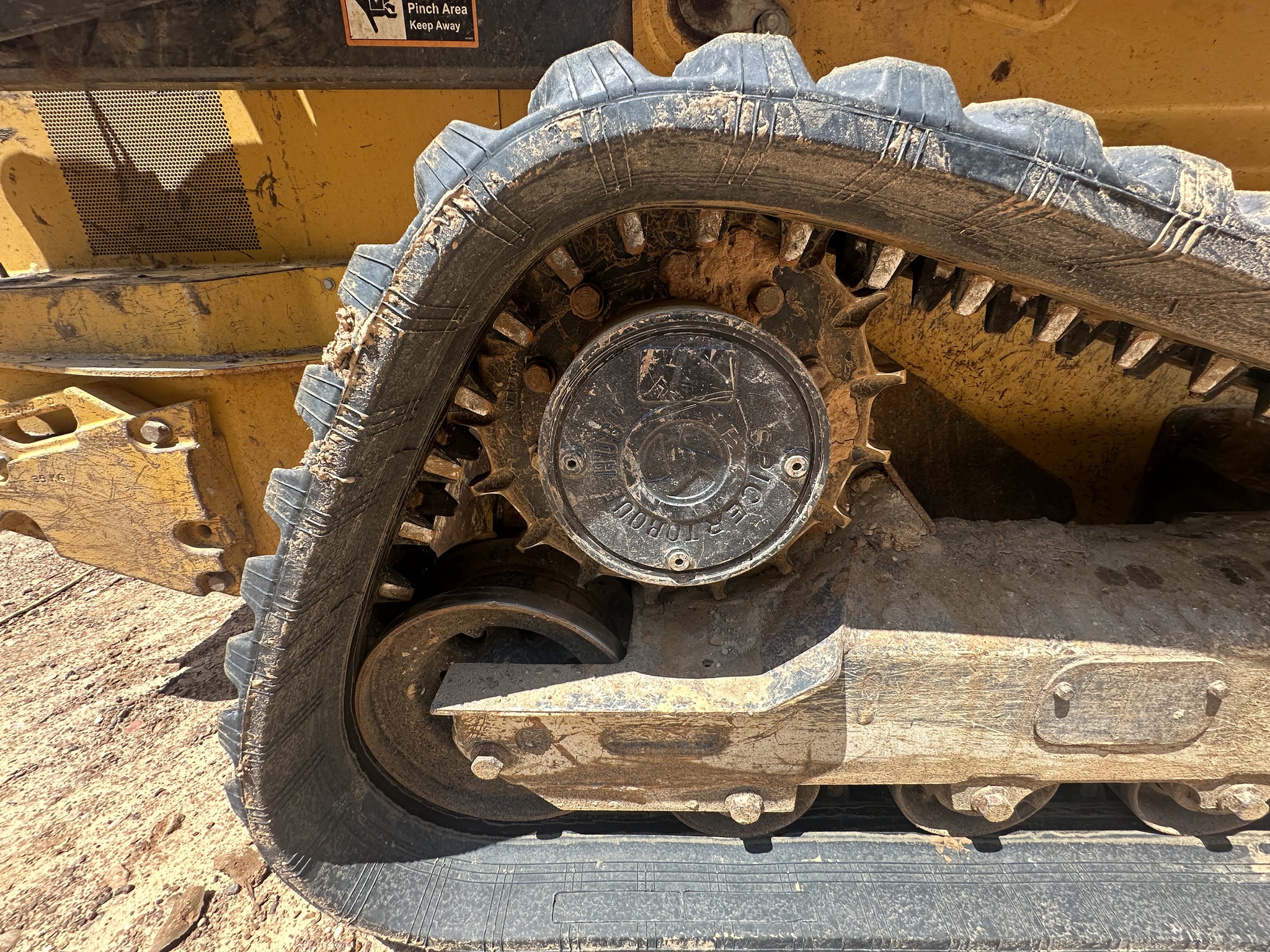 2022 John Deere 325G Image 31