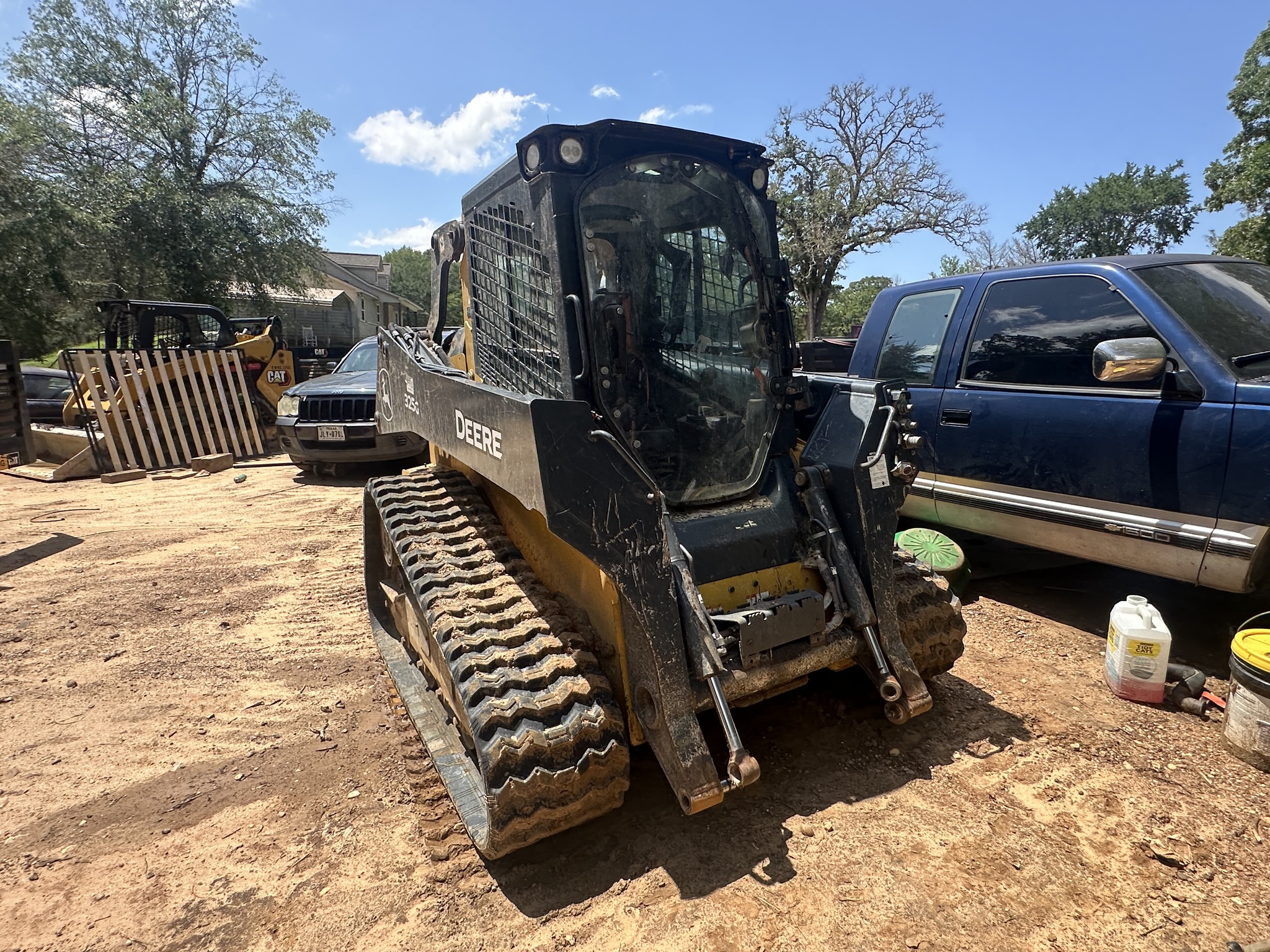 2022 John Deere 325G Image 6