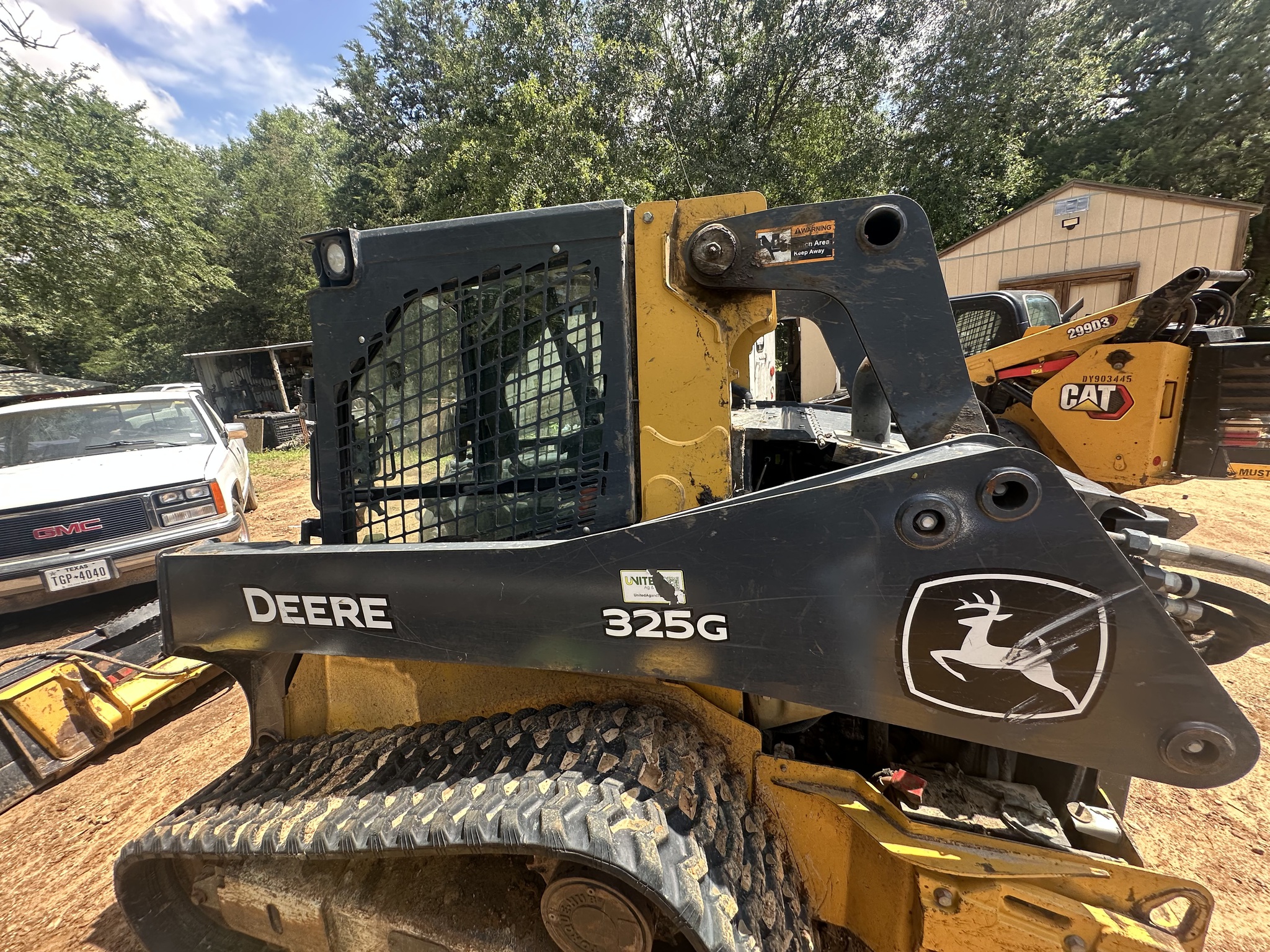 2022 John Deere 325G Image 13
