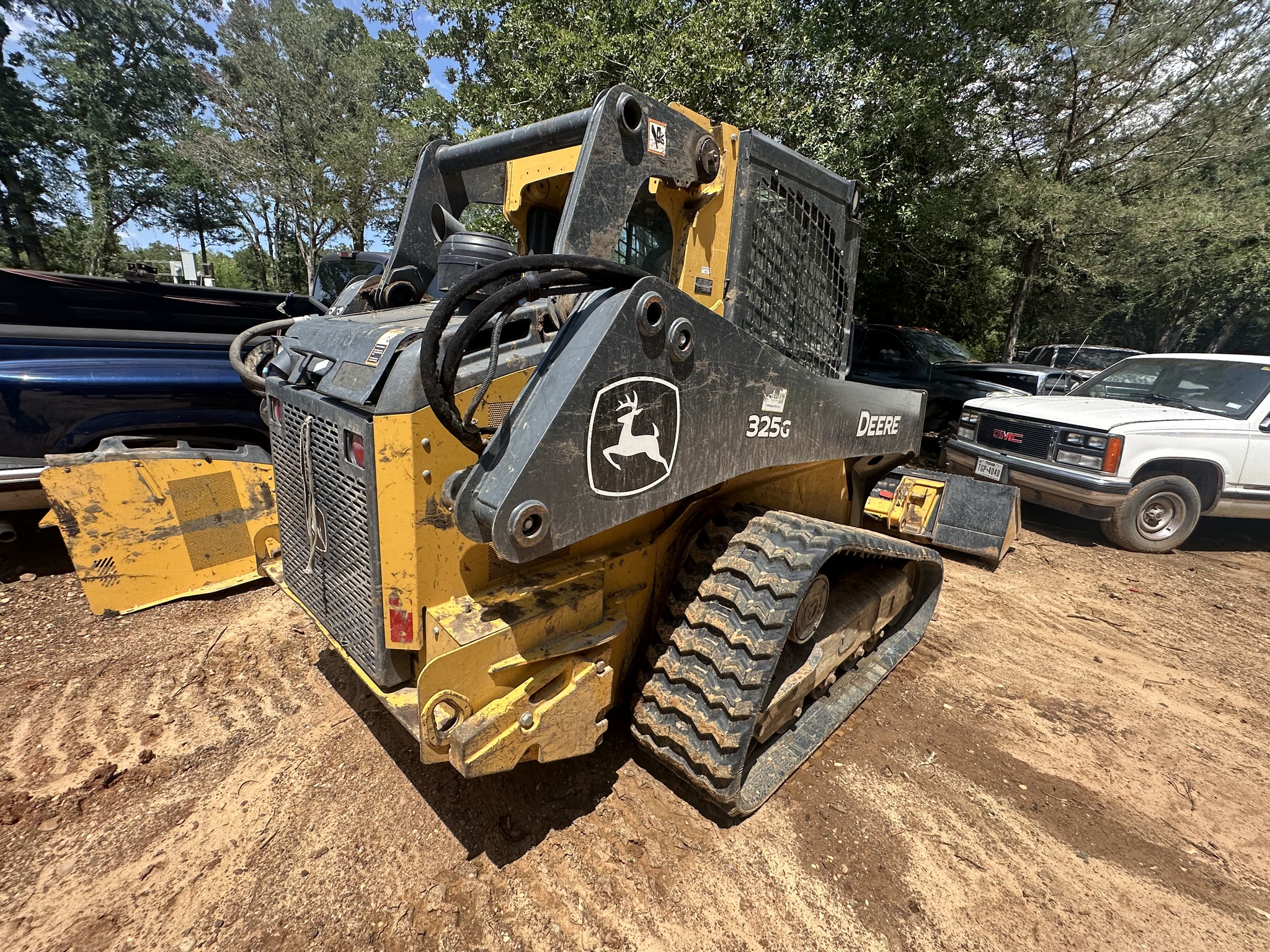2022 John Deere 325G Image 8