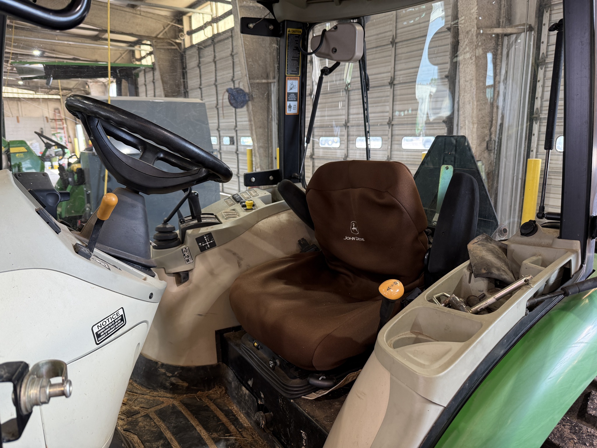 2008 John Deere 4720 Image 24