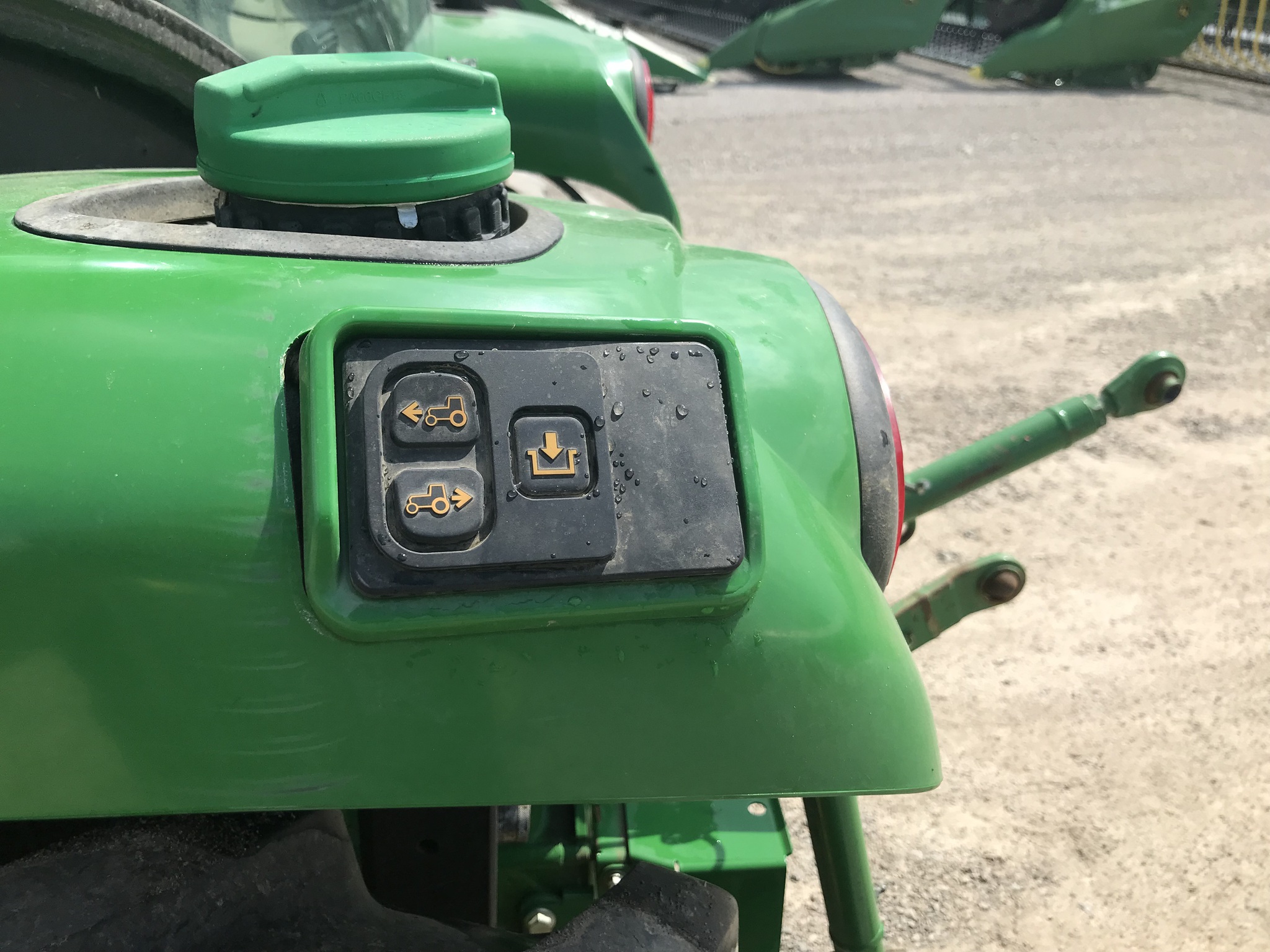 2021 John Deere 4066R Image 12