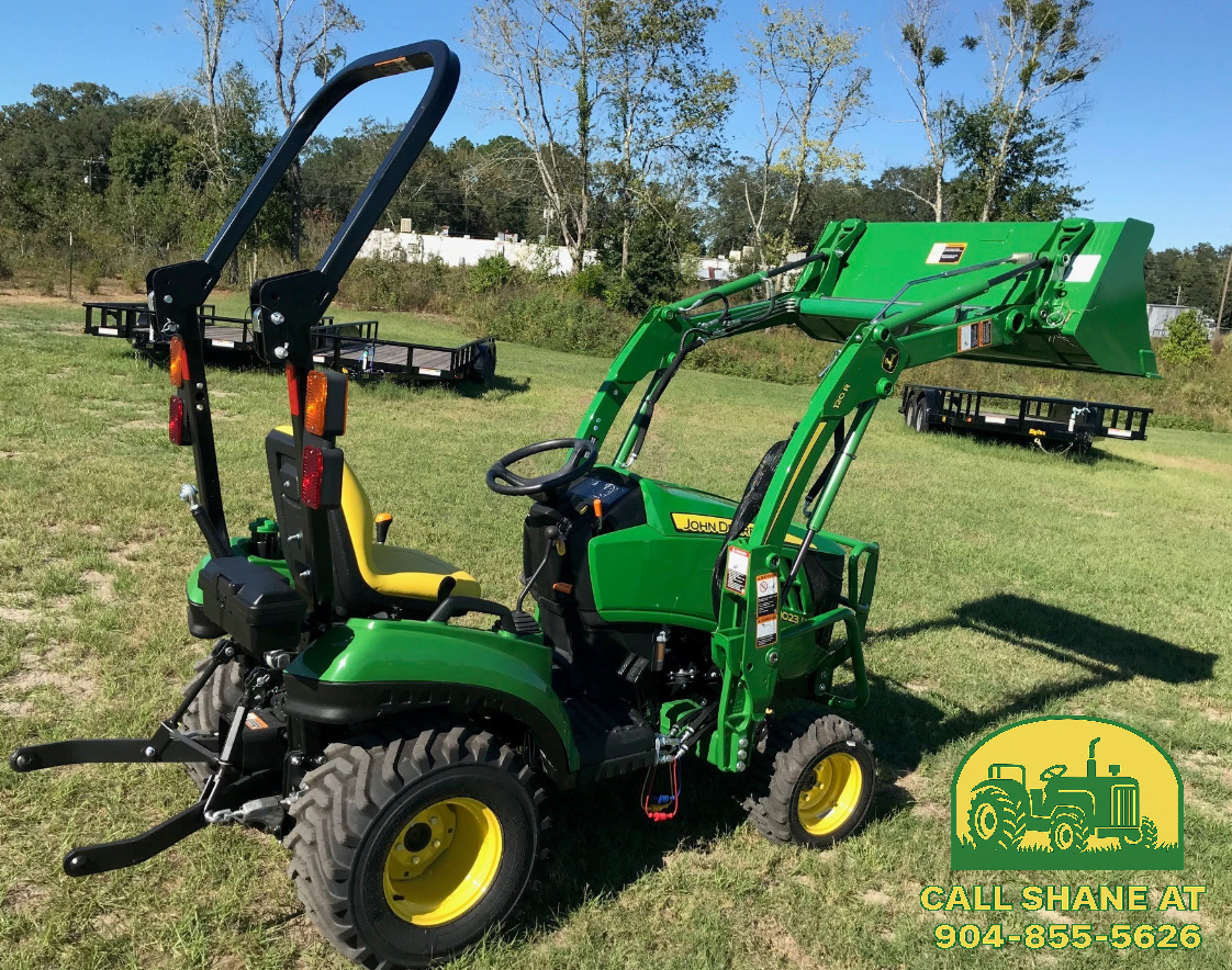 2025 John Deere 1023E Image 2