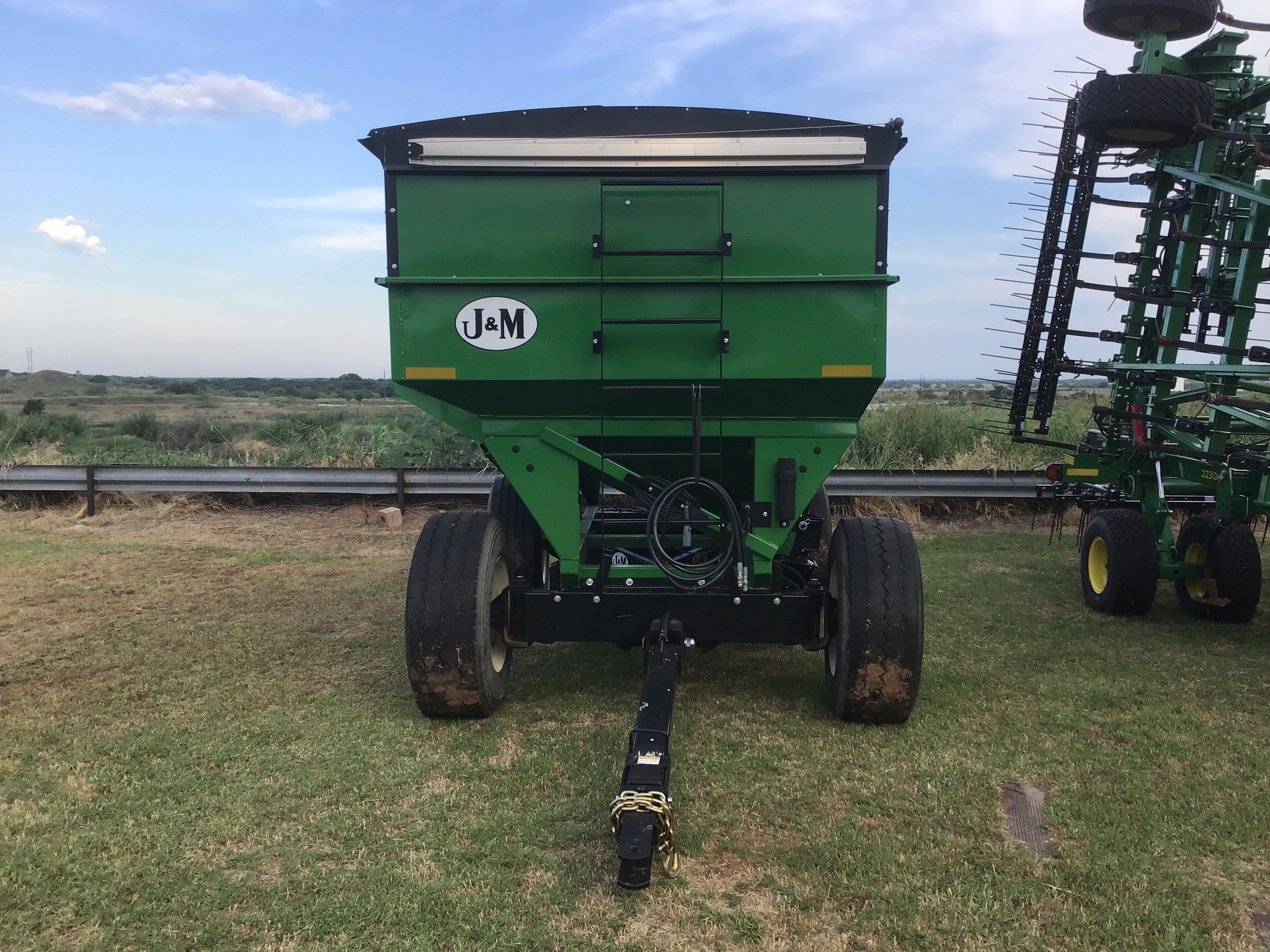 2023 J&M 385SD Image 5