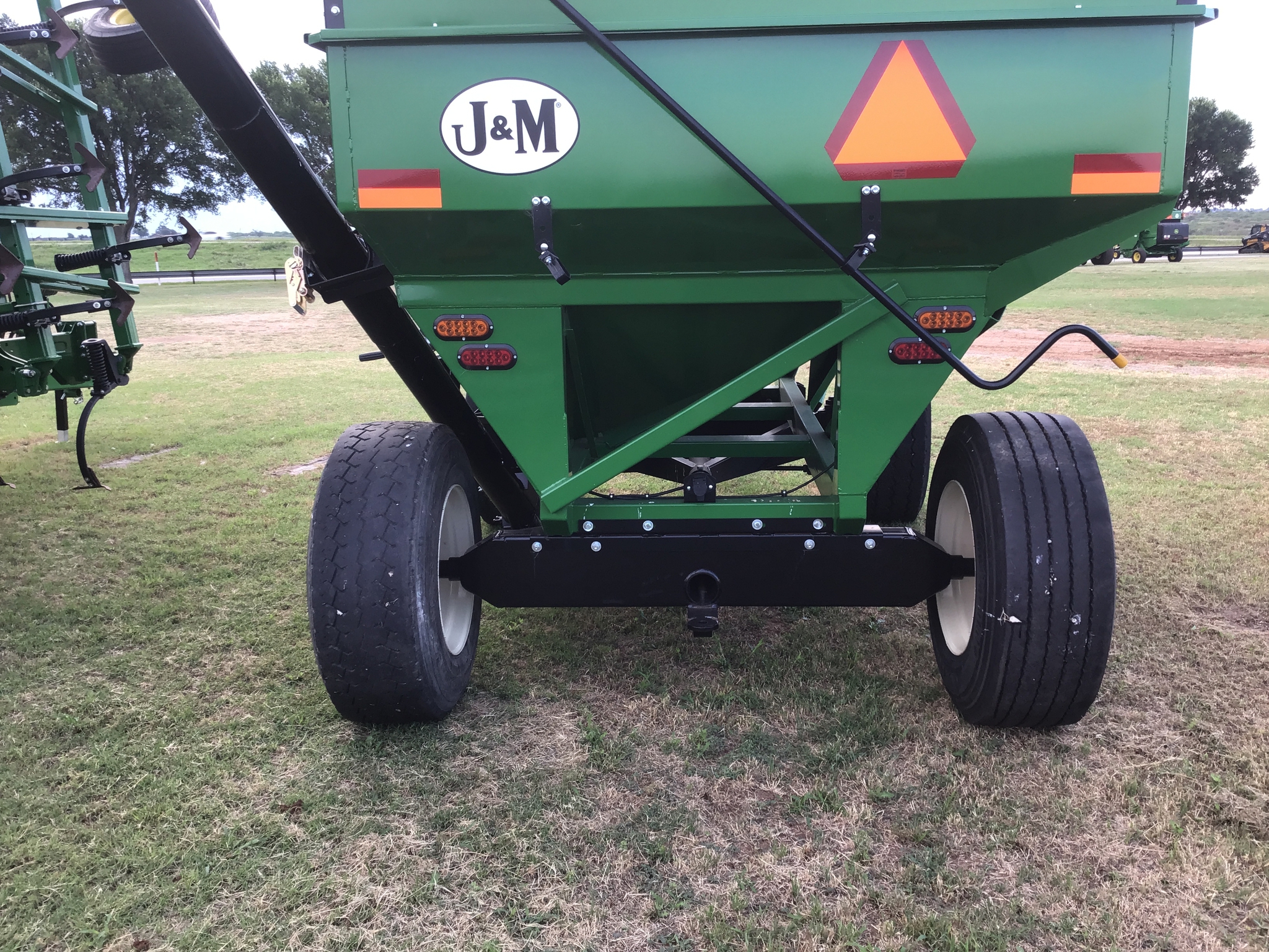 2023 J&M 385SD Image 7