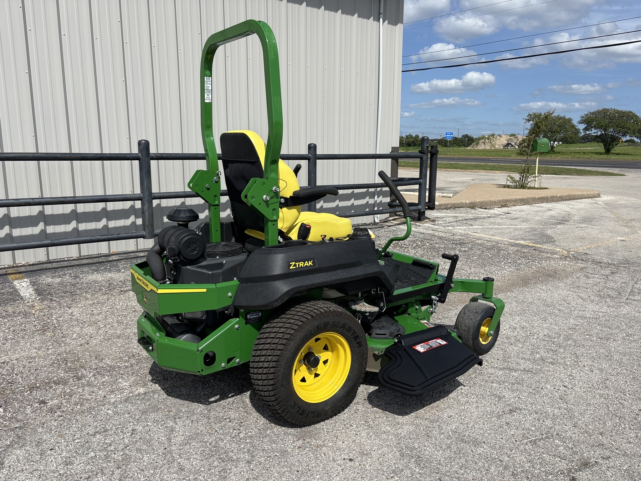 2023 John Deere Z740R Image 6