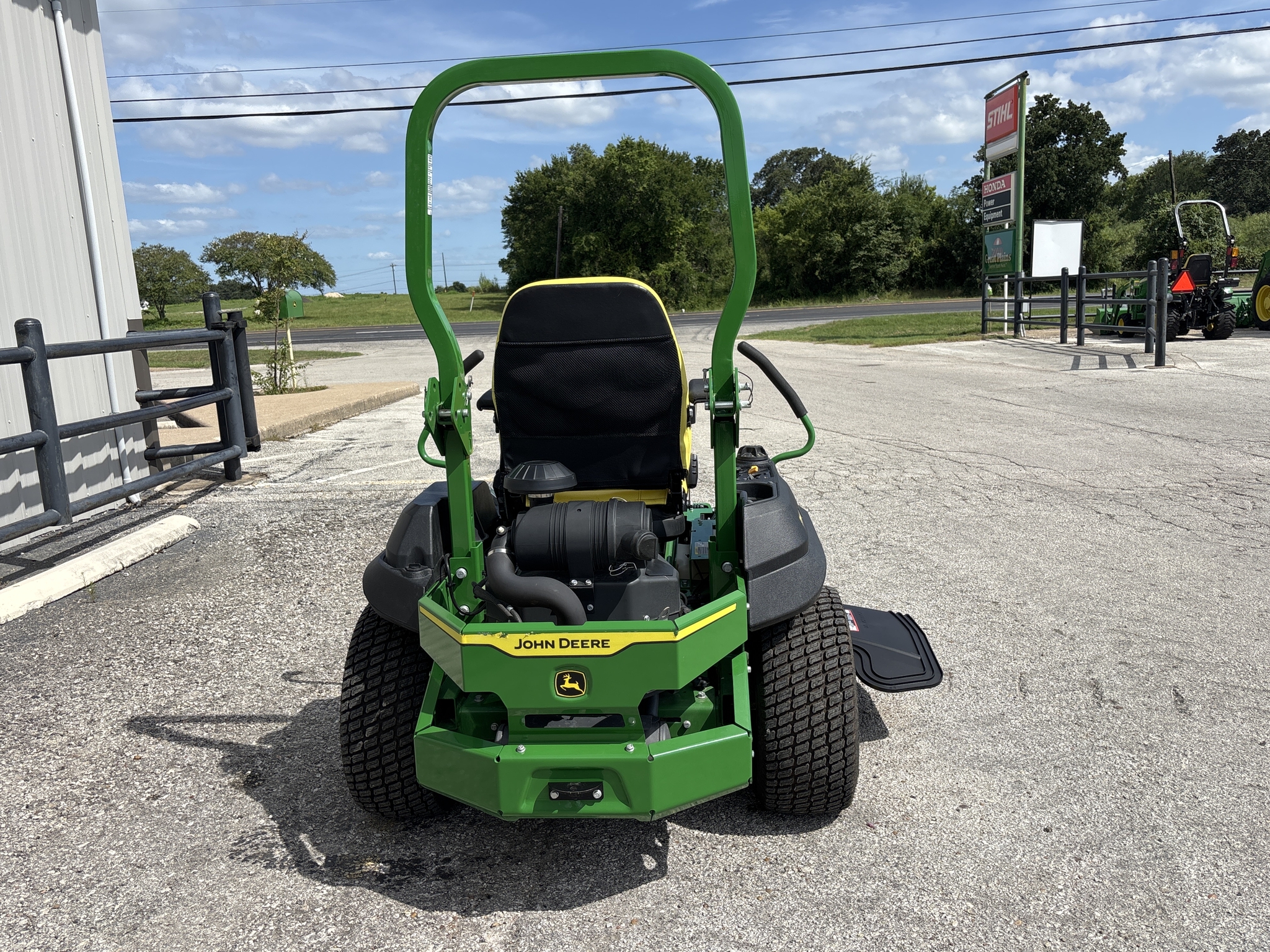 2023 John Deere Z740R Image 7