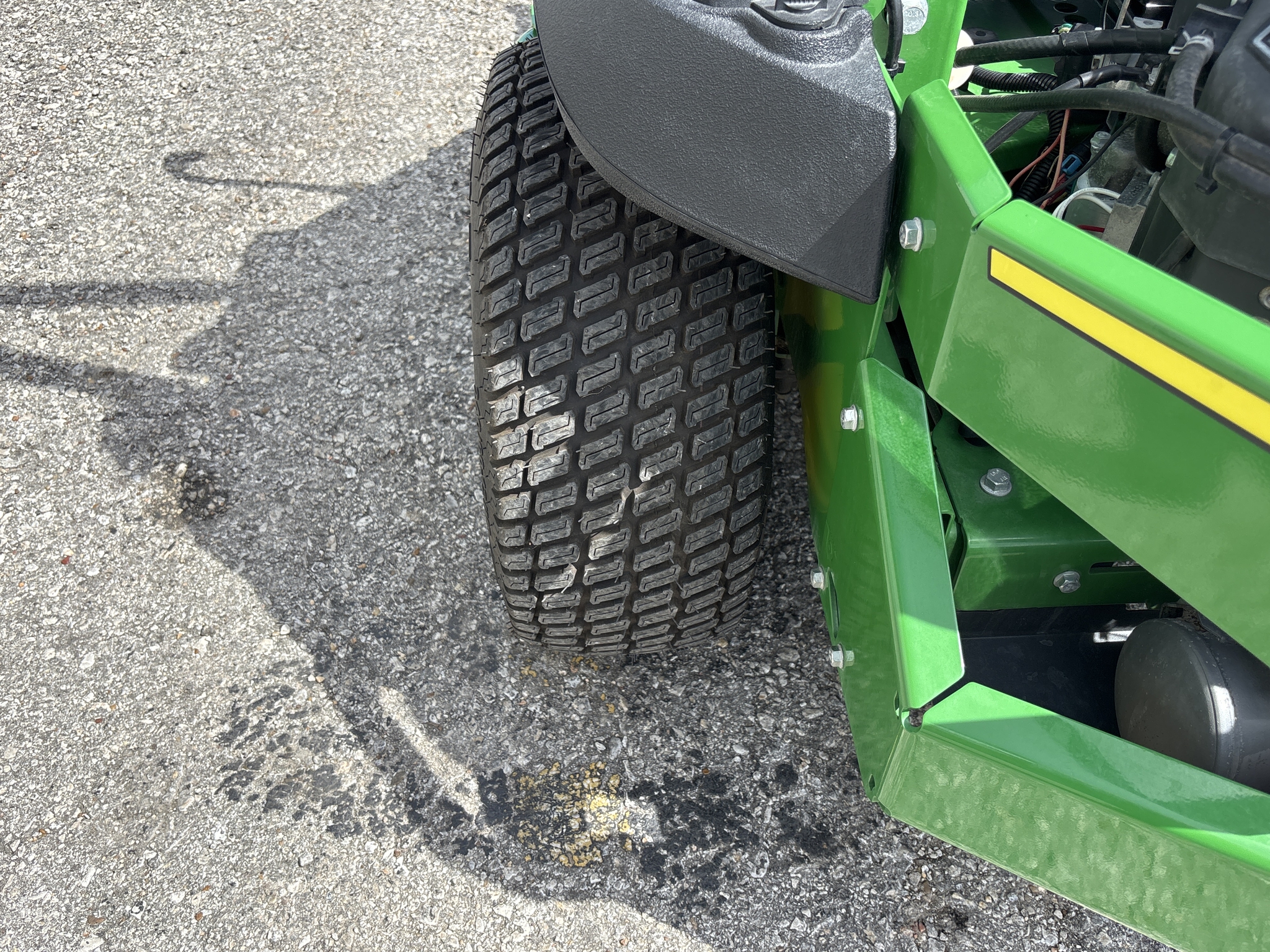 2023 John Deere Z740R Image 16