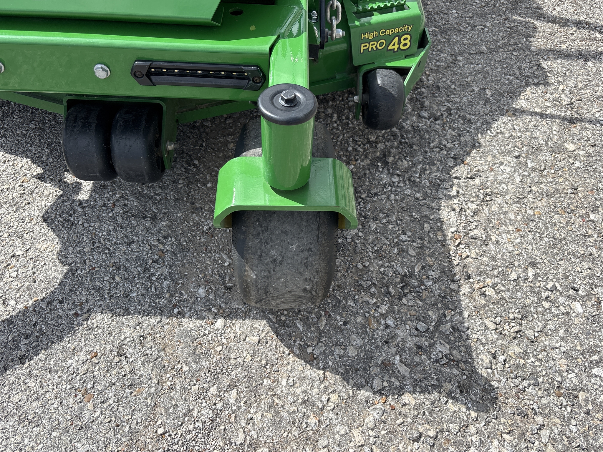 2023 John Deere Z740R Image 18