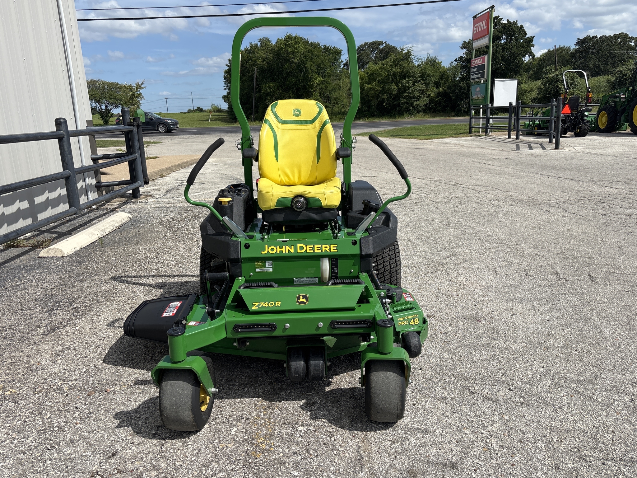 2023 John Deere Z740R Image 3