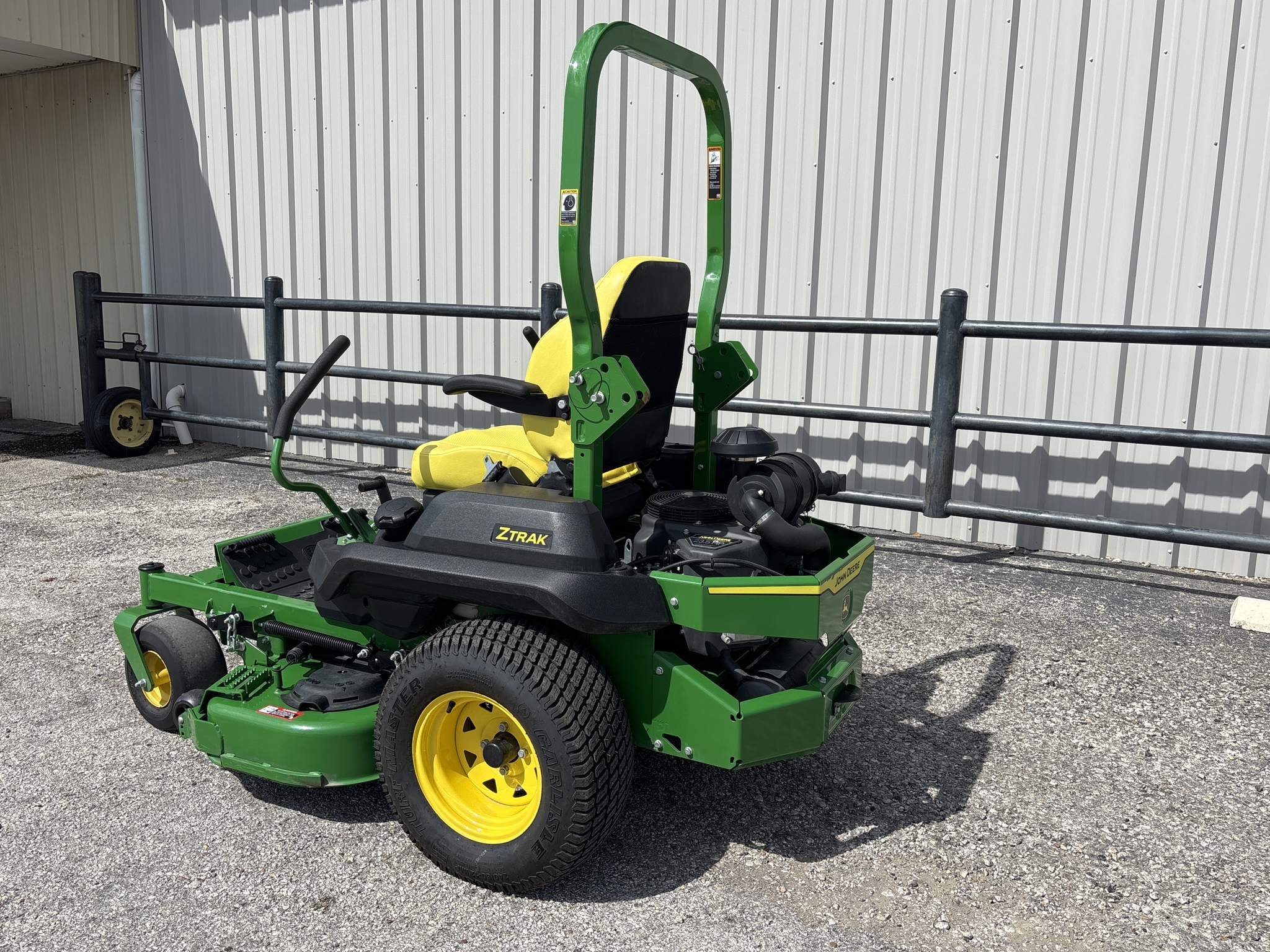 2023 John Deere Z740R Image 8
