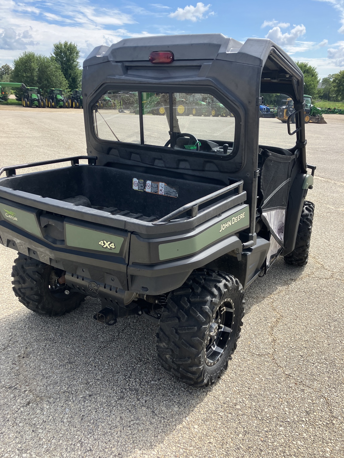 2018 John Deere XUV 590M Image 3