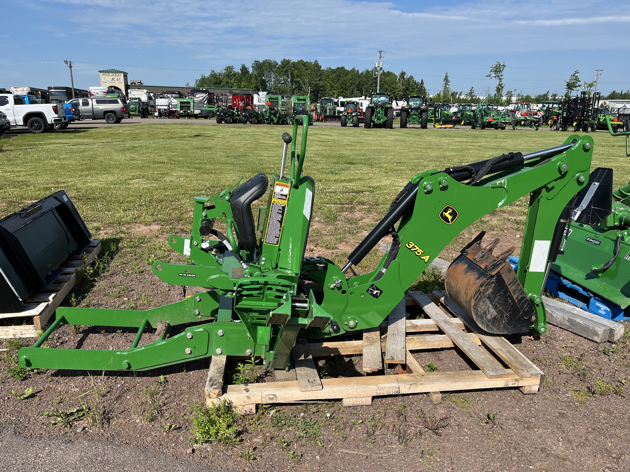 2021 John Deere 375A Image 1