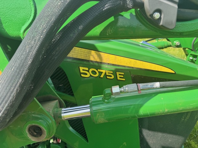 2022 John Deere 5075E Image 27
