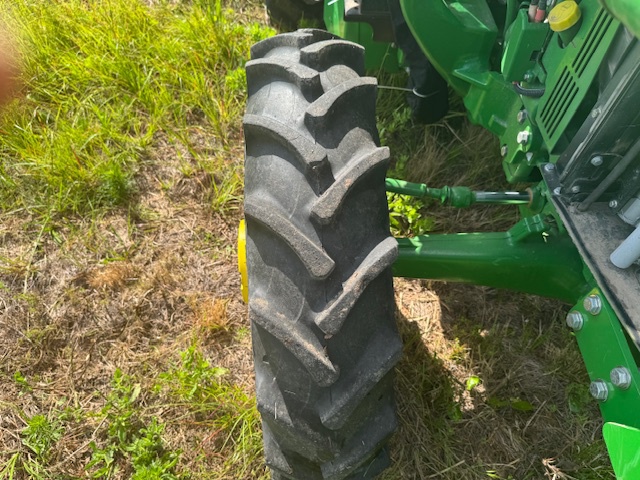 2022 John Deere 5075E Image 30