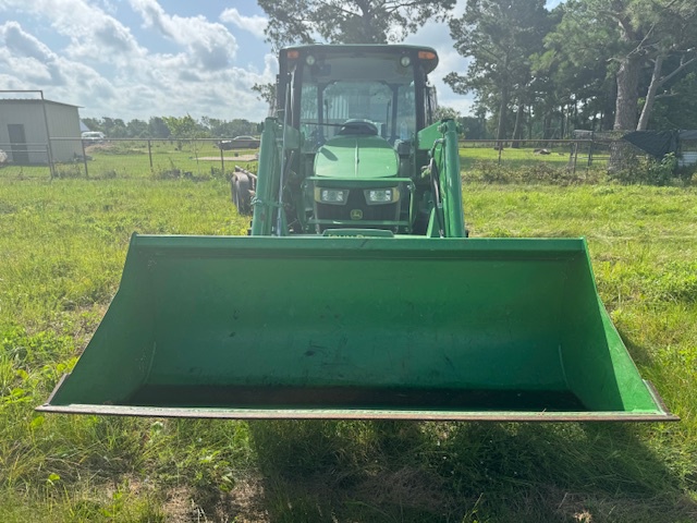 2022 John Deere 5075E Image 3