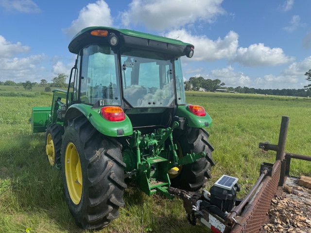 2022 John Deere 5075E Image 5