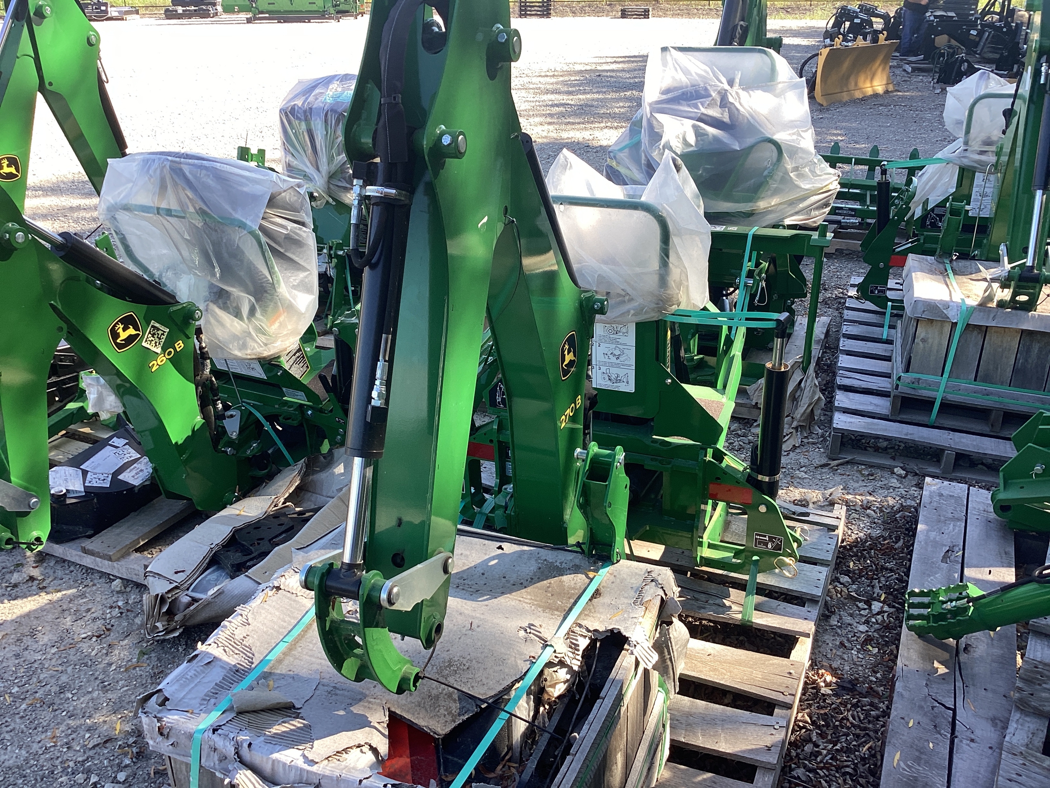2023 John Deere 270B Image 4