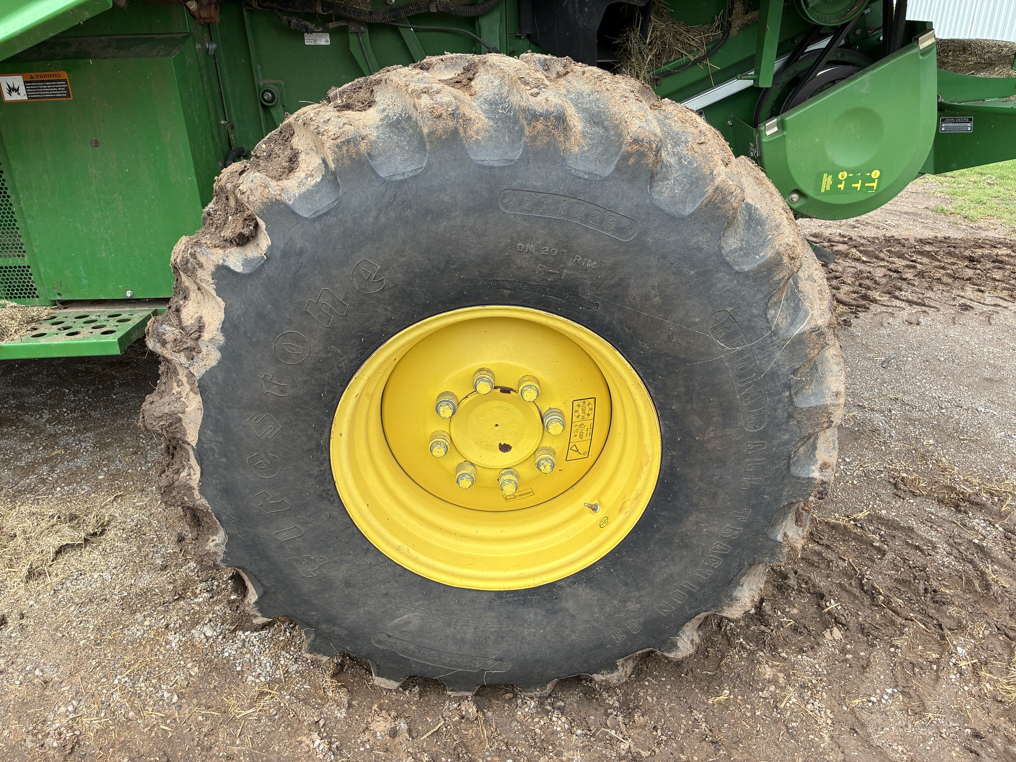 2012 John Deere S680 Image 24