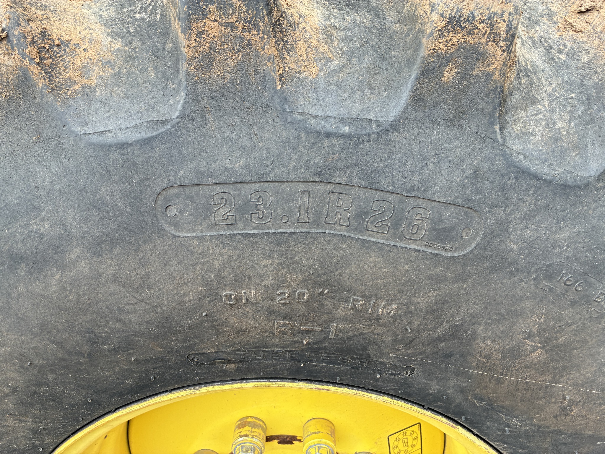 2012 John Deere S680 Image 25