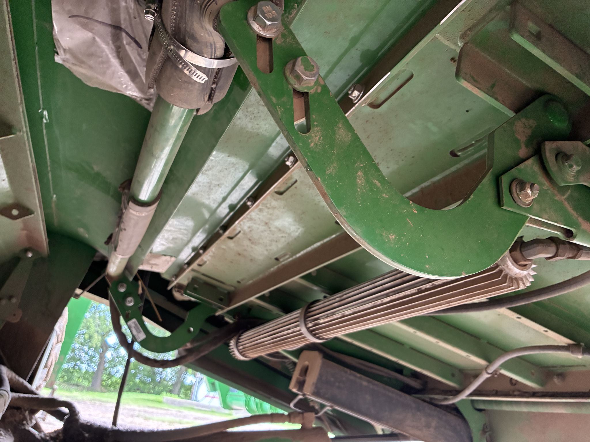 2012 John Deere S680 Image 10