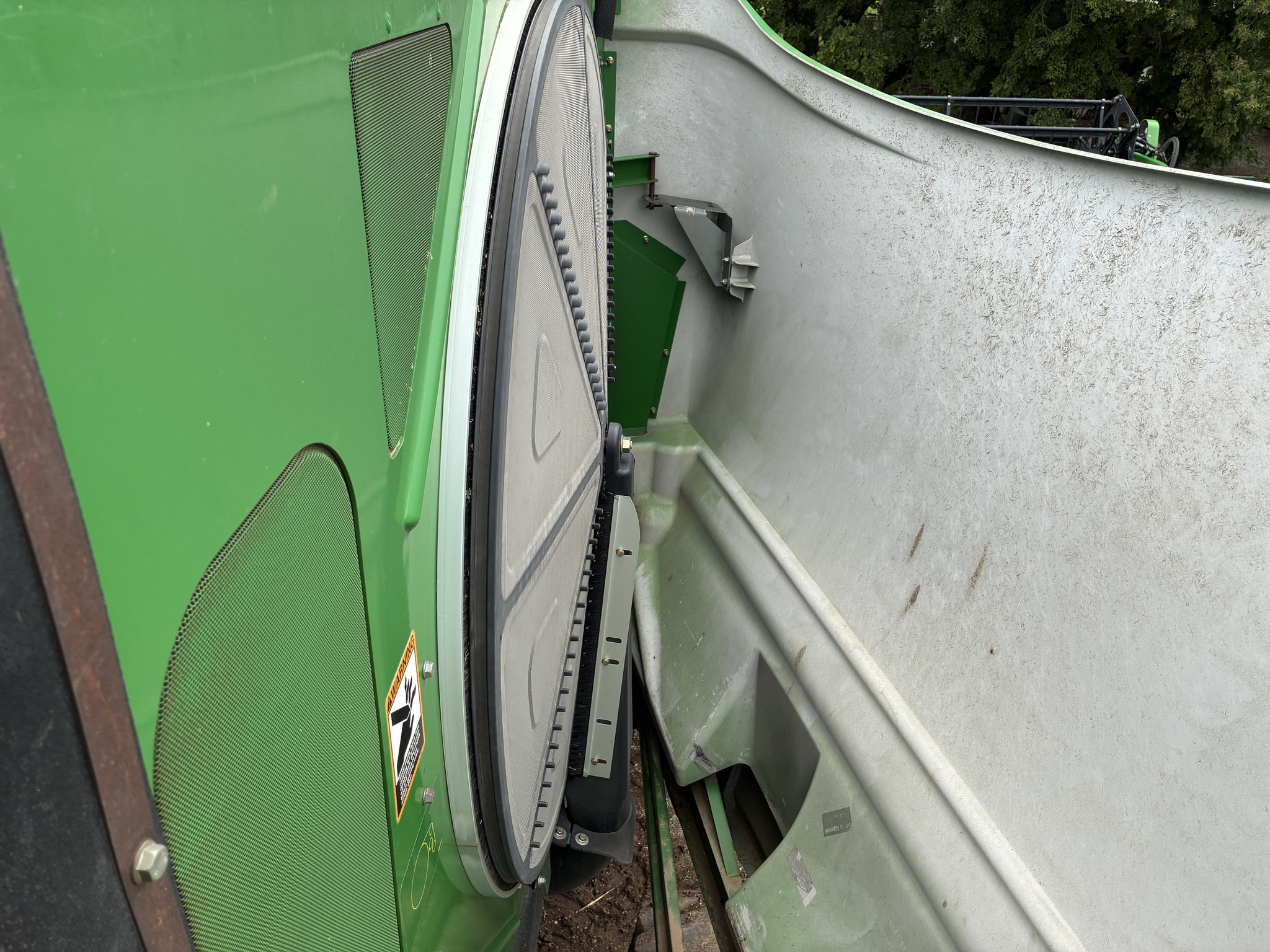 2012 John Deere S680 Image 29