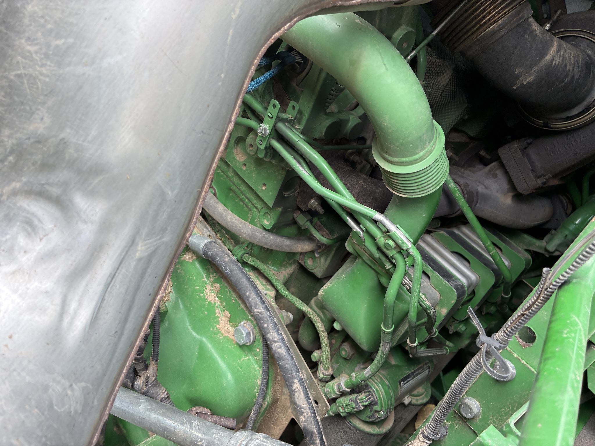 2012 John Deere S680 Image 31