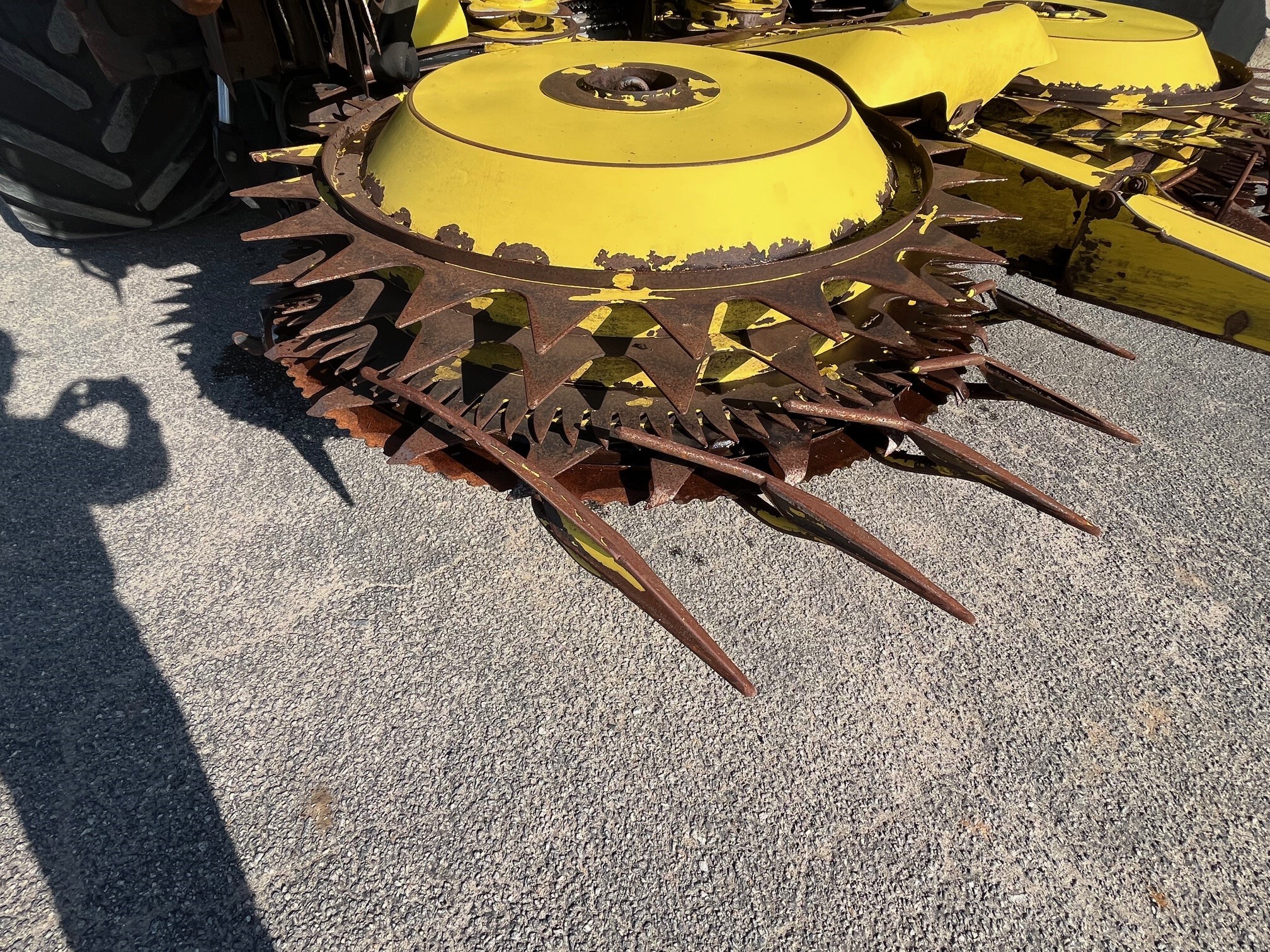 2019 John Deere 770 Image 2
