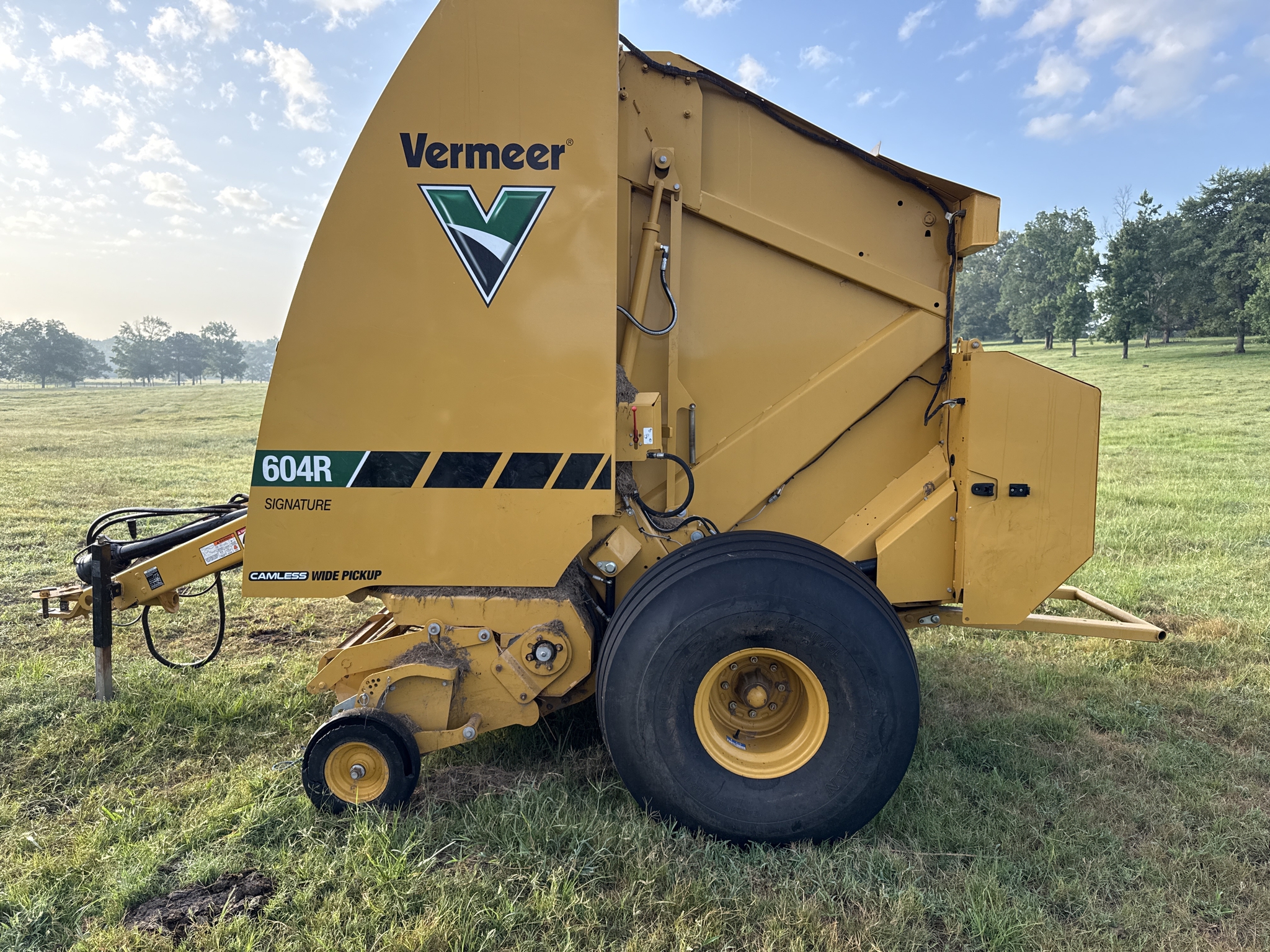 2022 Vermeer 604R Image 1