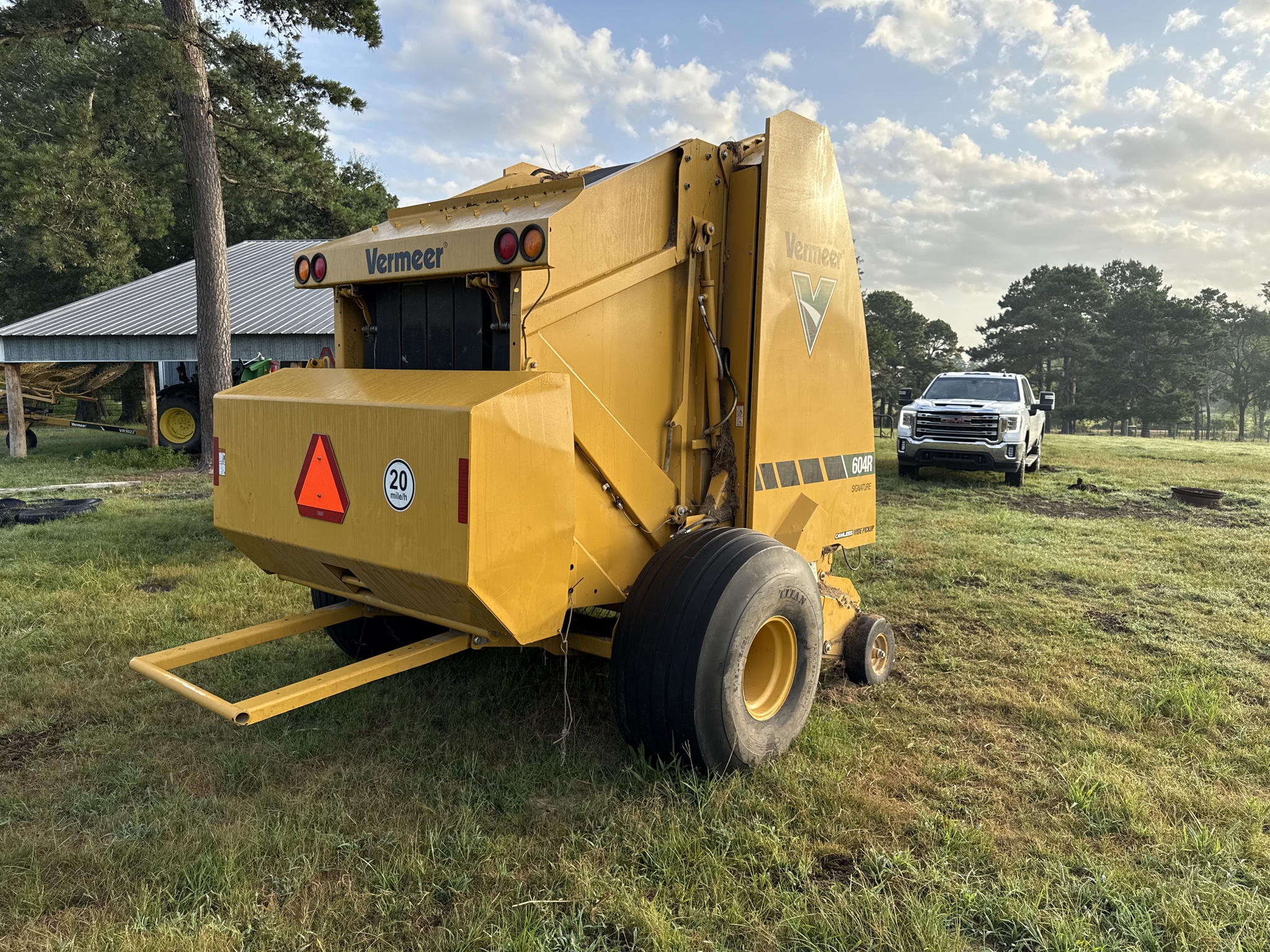 2022 Vermeer 604R Image 5