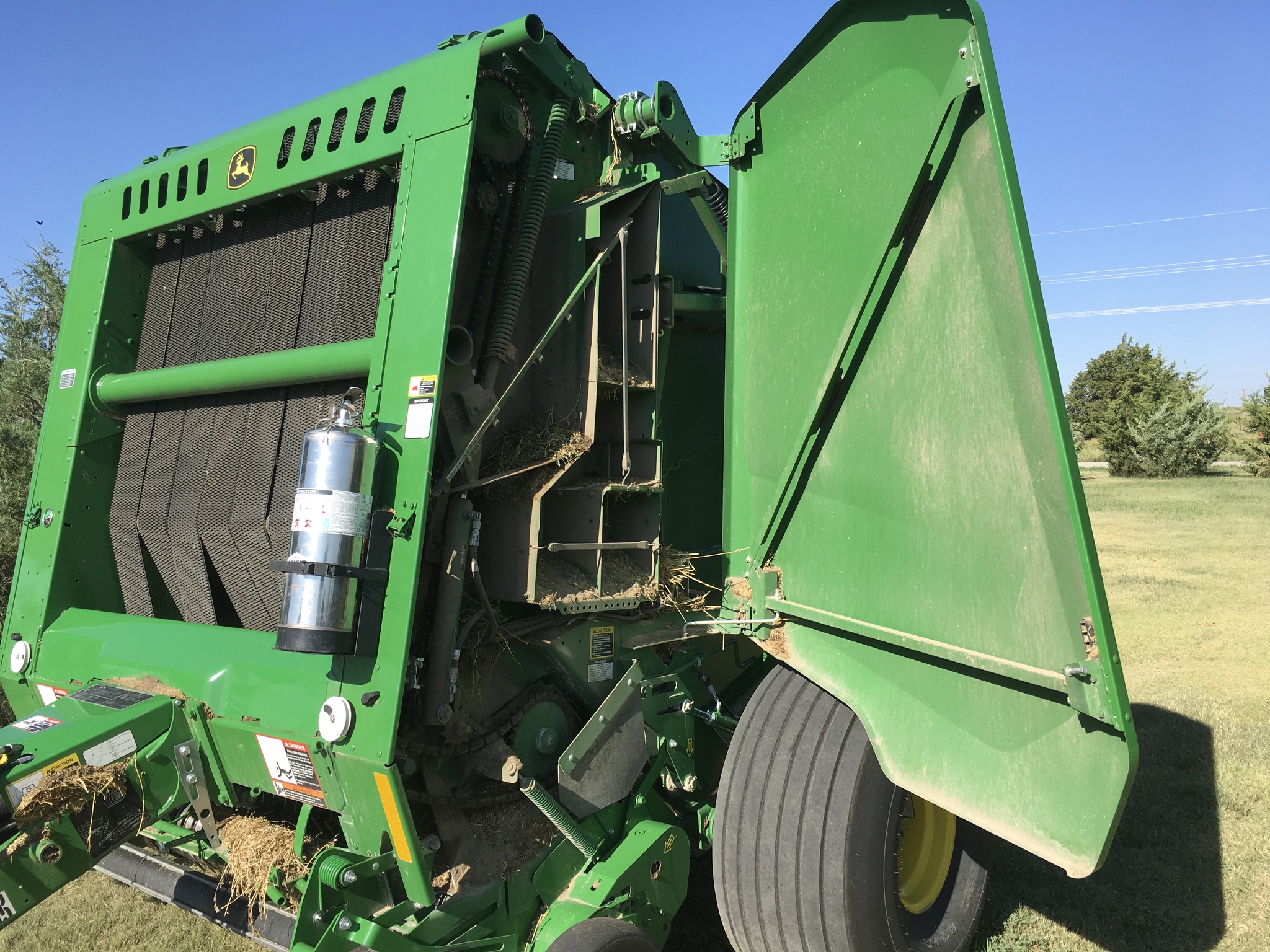 2023 John Deere 560M Image 6