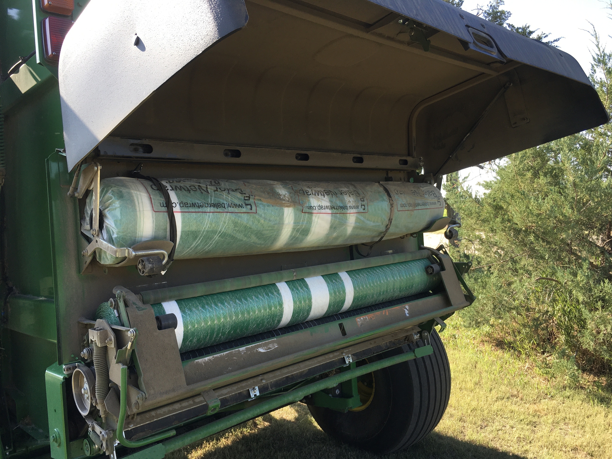 2023 John Deere 560M Image 9