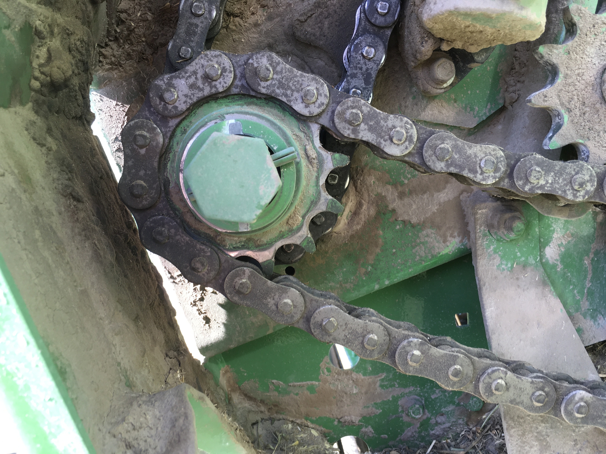 2023 John Deere 560M Image 7