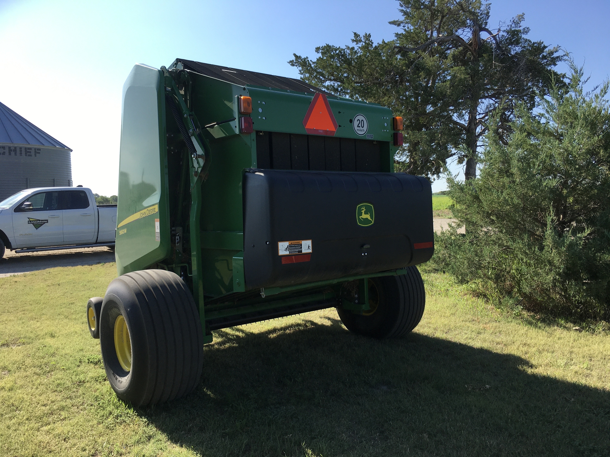 2023 John Deere 560M Image 4