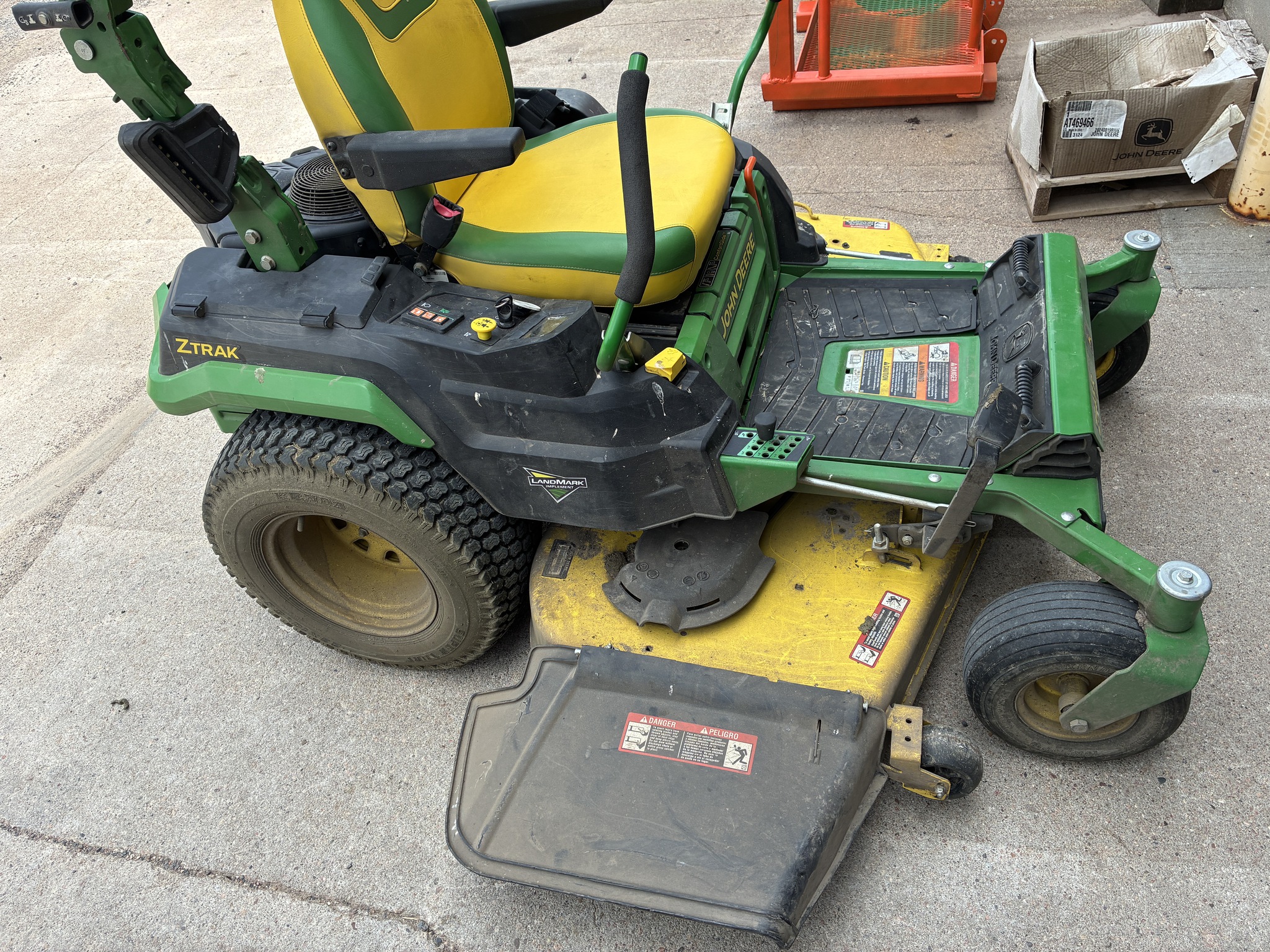 2022 John Deere Z545R Image 1