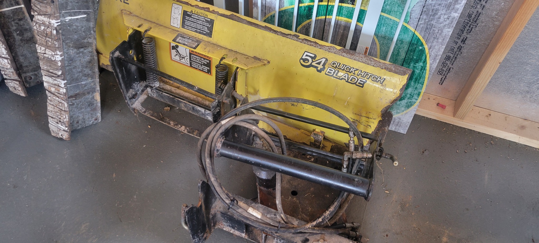 2002 John Deere X585 Image 11