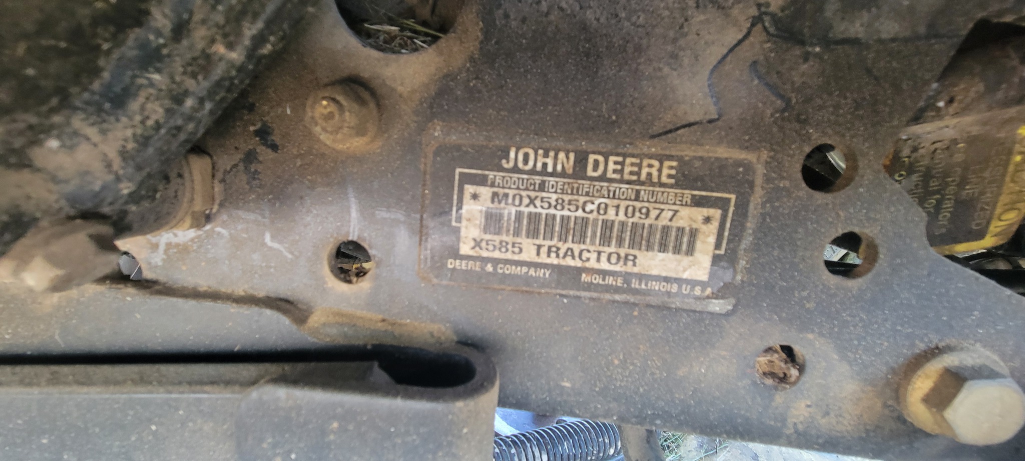 2002 John Deere X585 Image 13