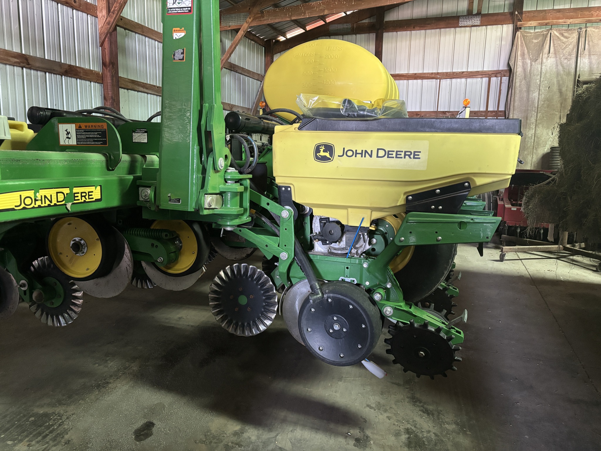 2017 John Deere 1775NT Image 2